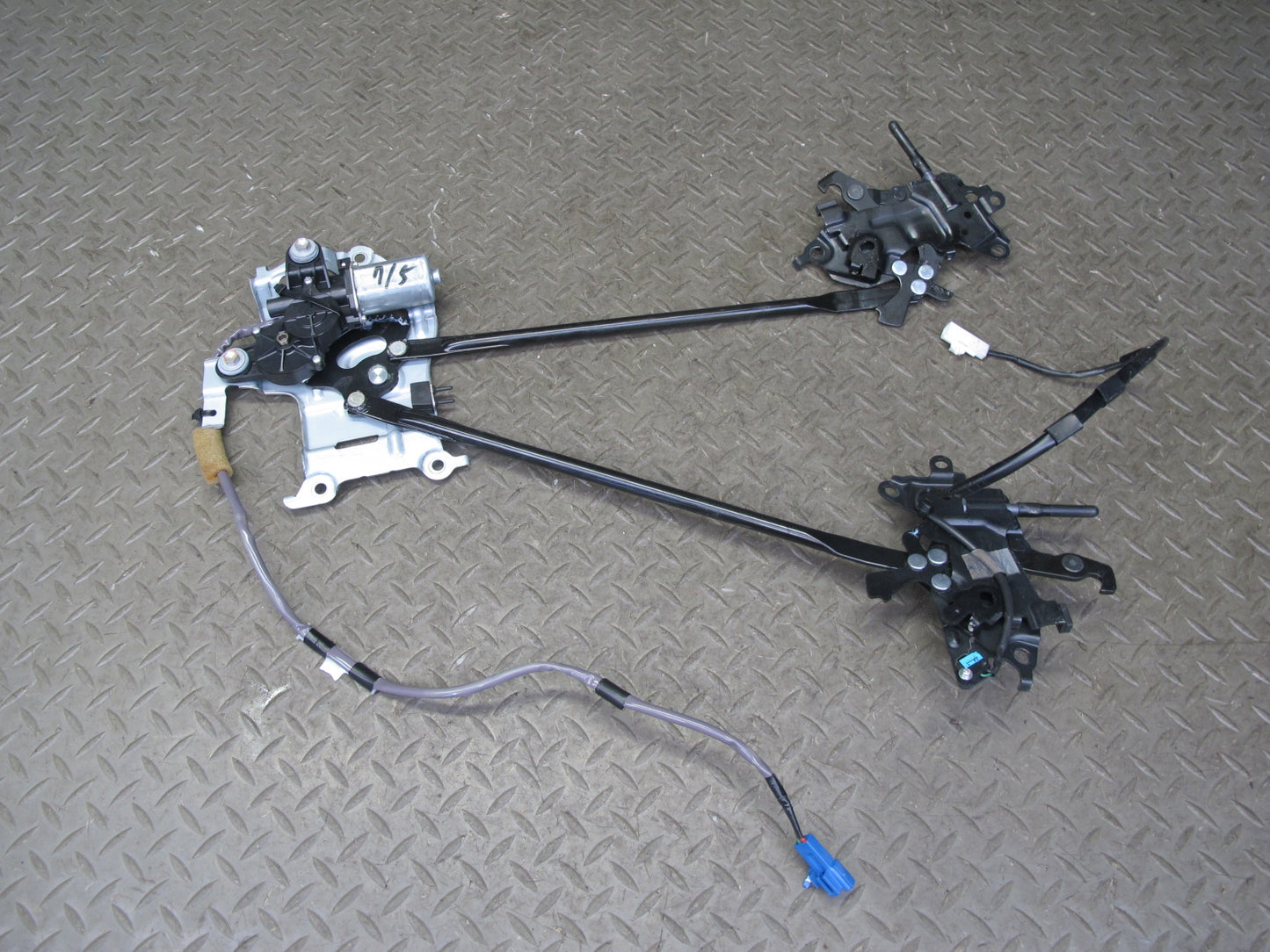 10-15 Lexus IS350 IS250 Convertible Front Trunk Roof Lock Latch Motor Assy OEM