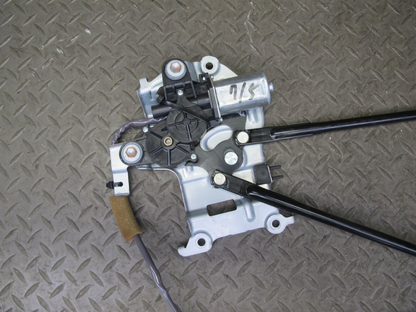10-15 Lexus IS350 IS250 Convertible Front Trunk Roof Lock Latch Motor Assy OEM