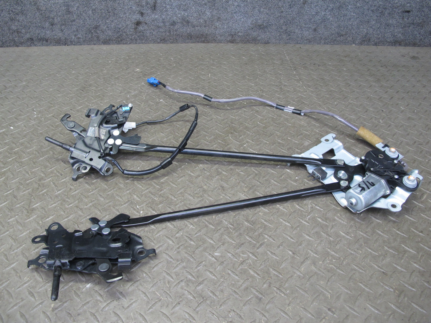 10-15 Lexus IS350 IS250 Convertible Front Trunk Roof Lock Latch Motor Assy OEM
