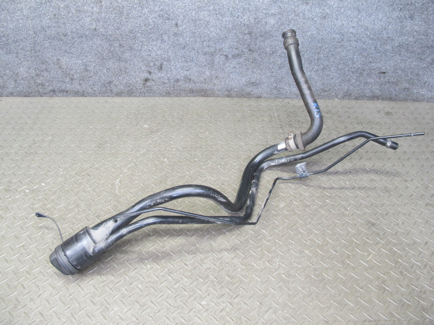 10-13 Lexus GSE20L IS350 IS250 Convertible Fuel Tank Filler Neck OEM