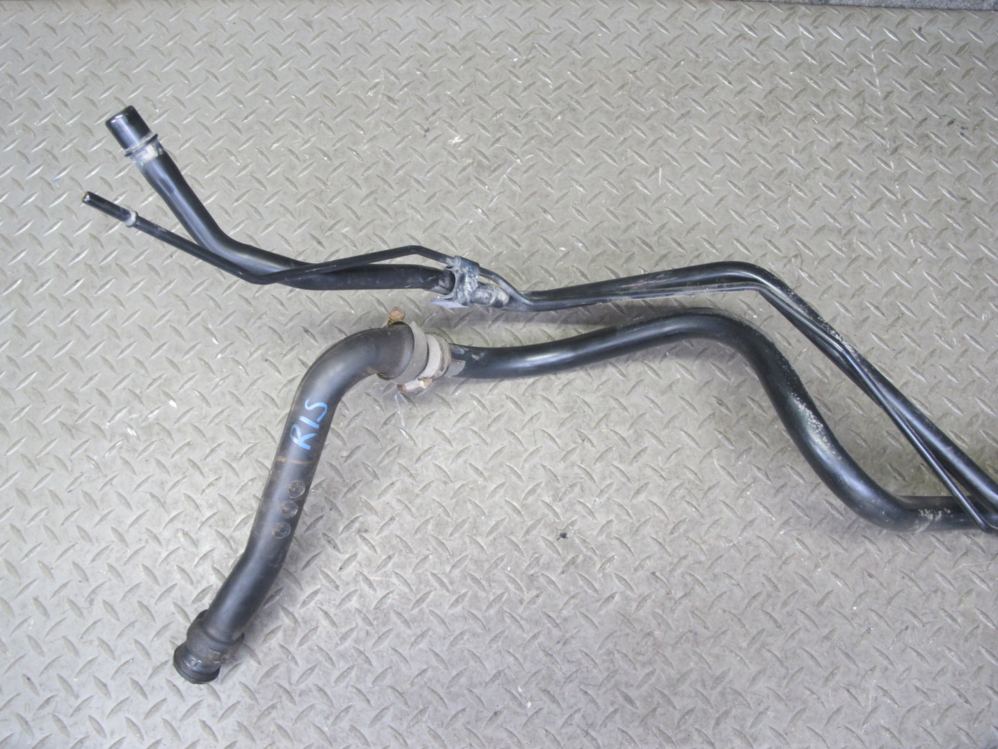 10-13 Lexus GSE20L IS350 IS250 Convertible Fuel Tank Filler Neck OEM