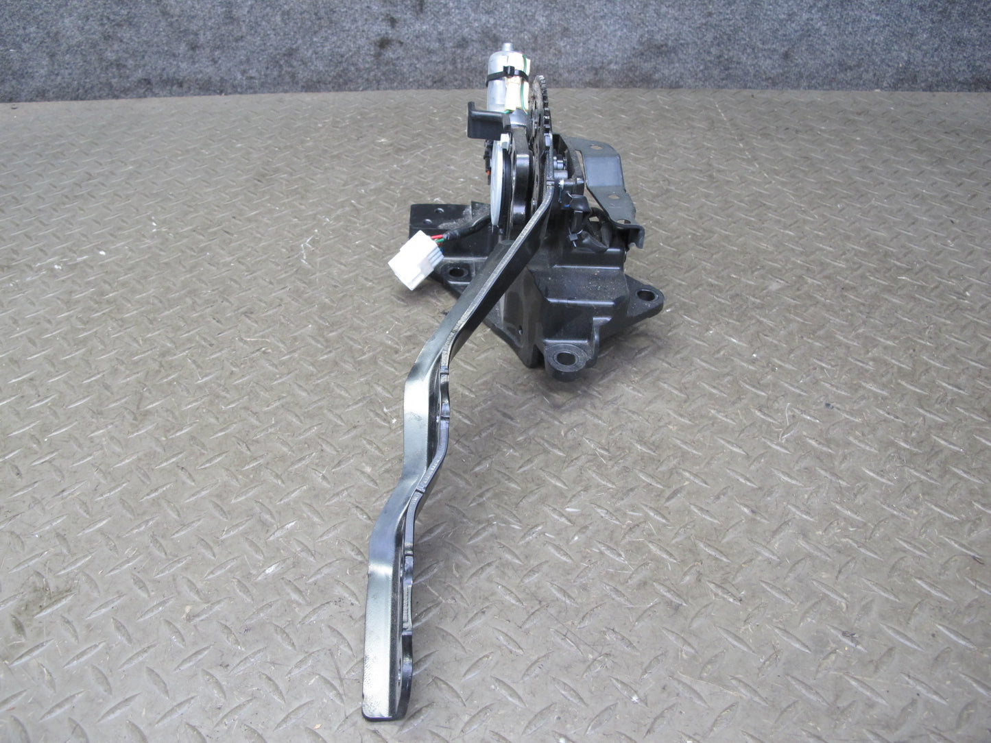10-15 Lexus IS350 IS250 Convertible Rear Right Side TOP Roof Motor Hinge OEM