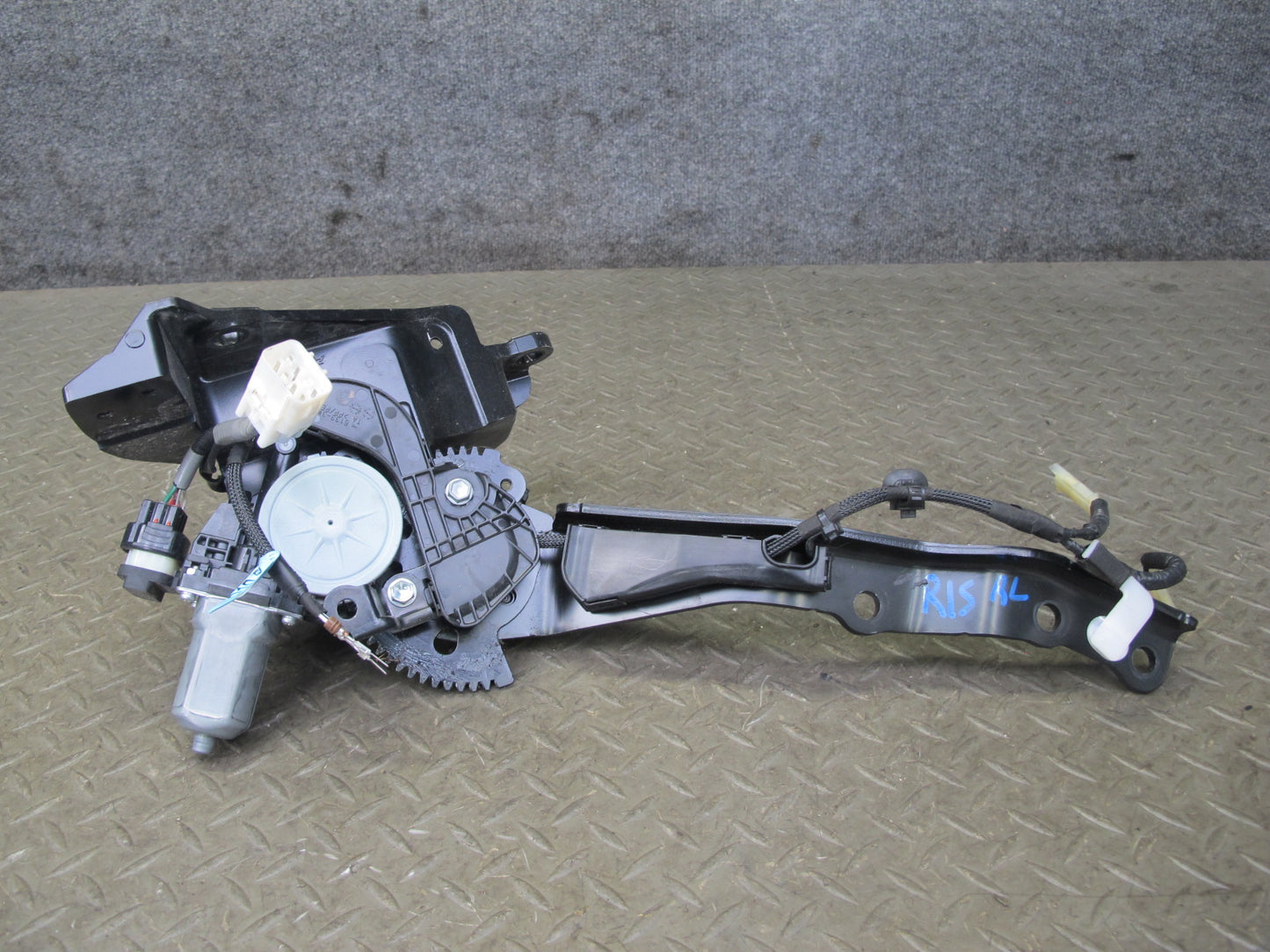 10-15 Lexus IS350 IS250 Convertible Rear Left Side TOP Roof Motor Hinge OEM