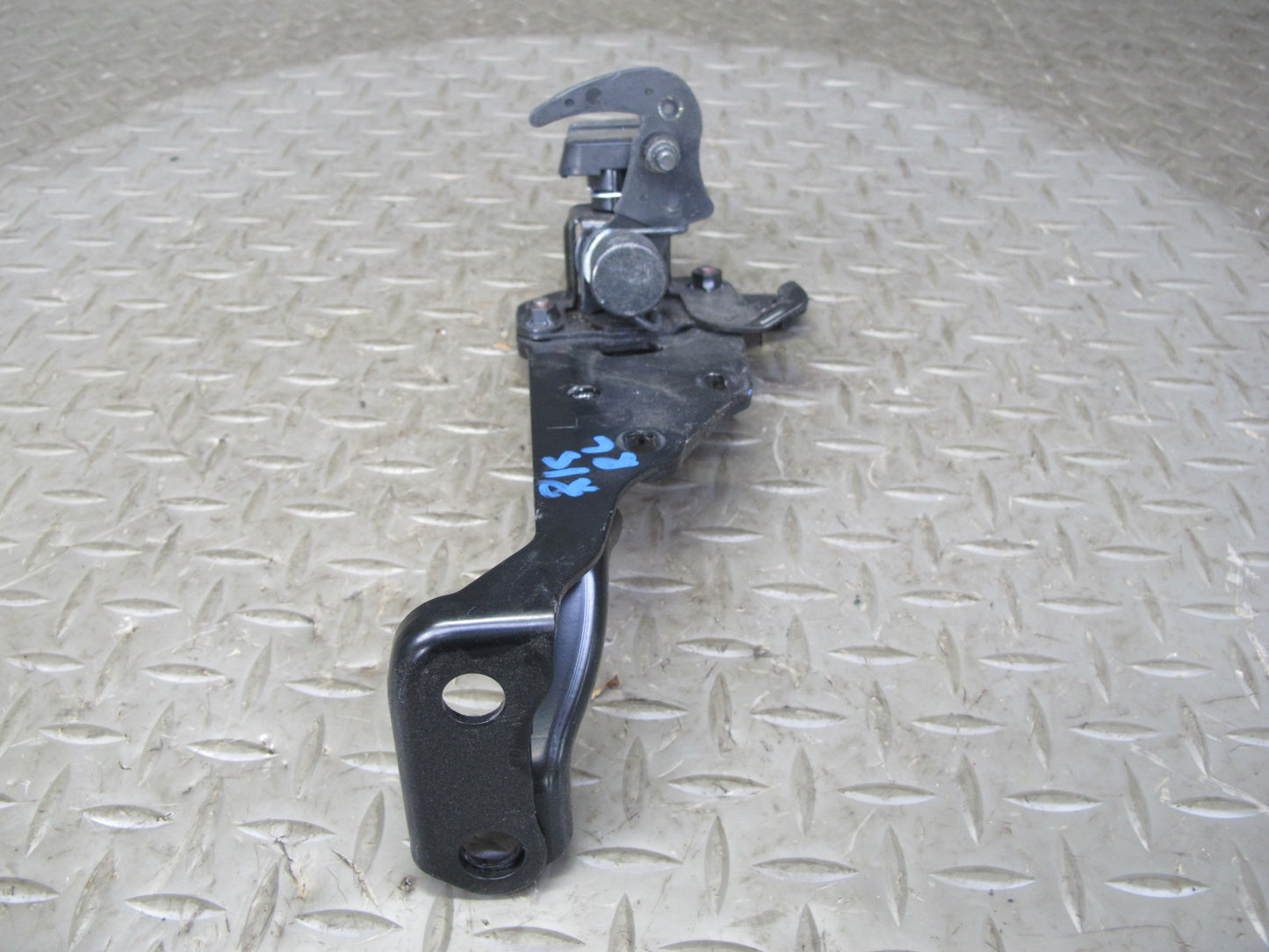 10-15 Lexus IS350 IS250 Conv Rear Right Left Trunk Lid Lock Latch Catch Set OEM
