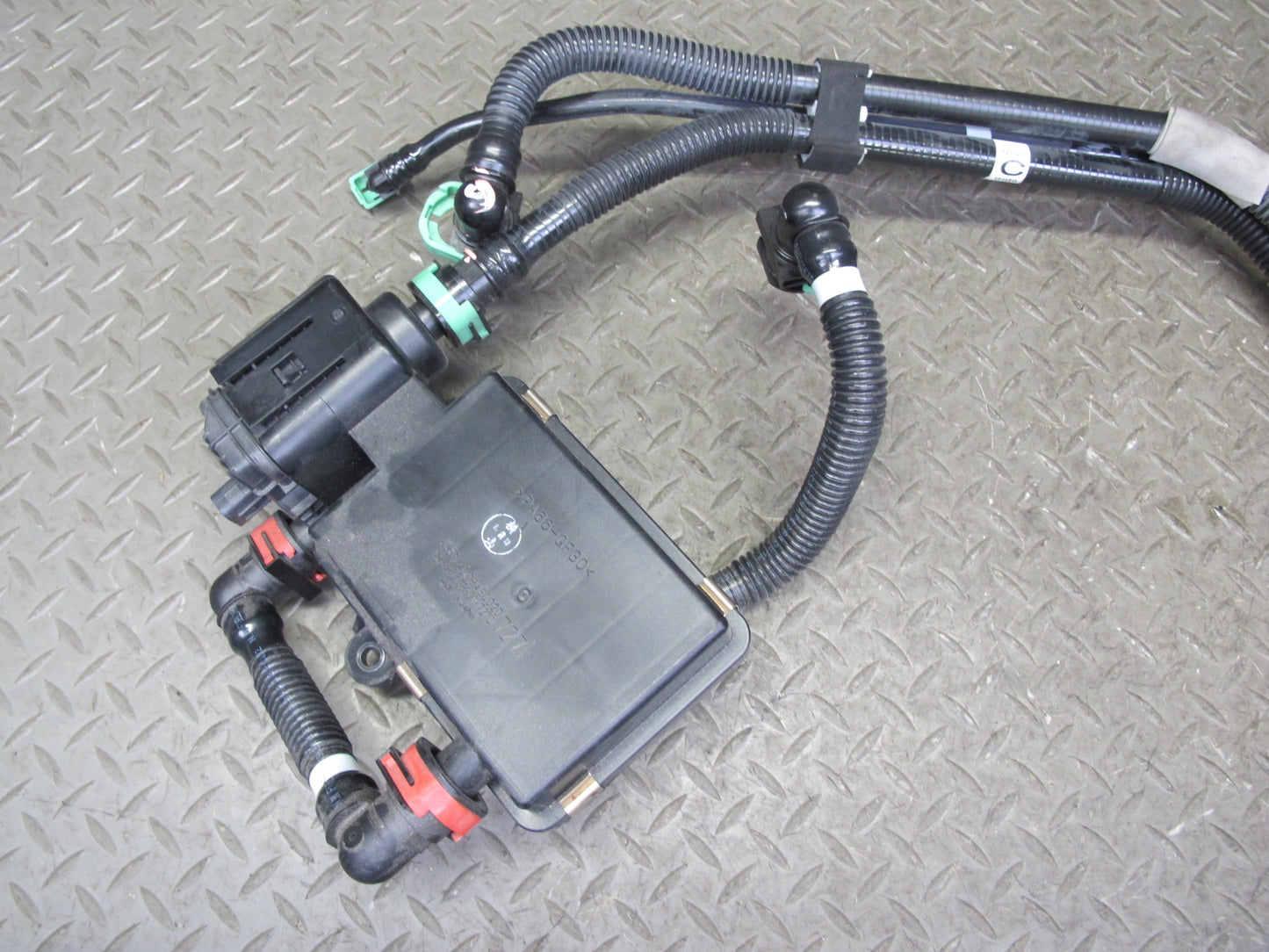 11-14 Subaru Impreza WRX Fuel Evap Vapor Charcoal Canister w Purge Valve OEM