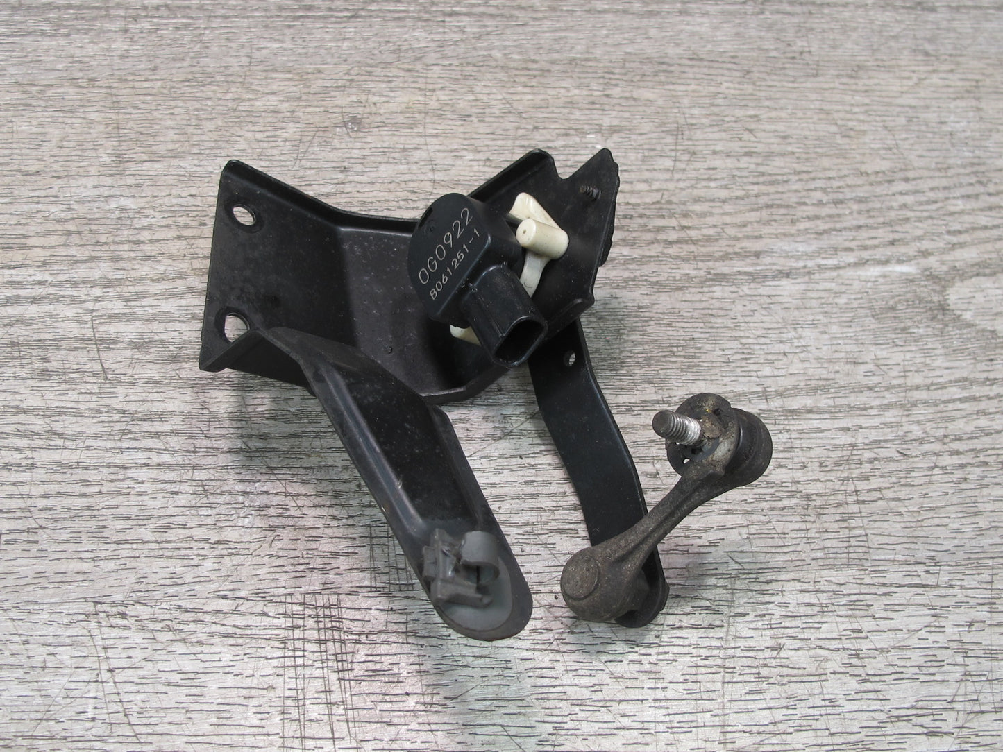 10-15 Lexus IS350 IS250 Convert Rear Left Suspension Height Level Sensor OEM