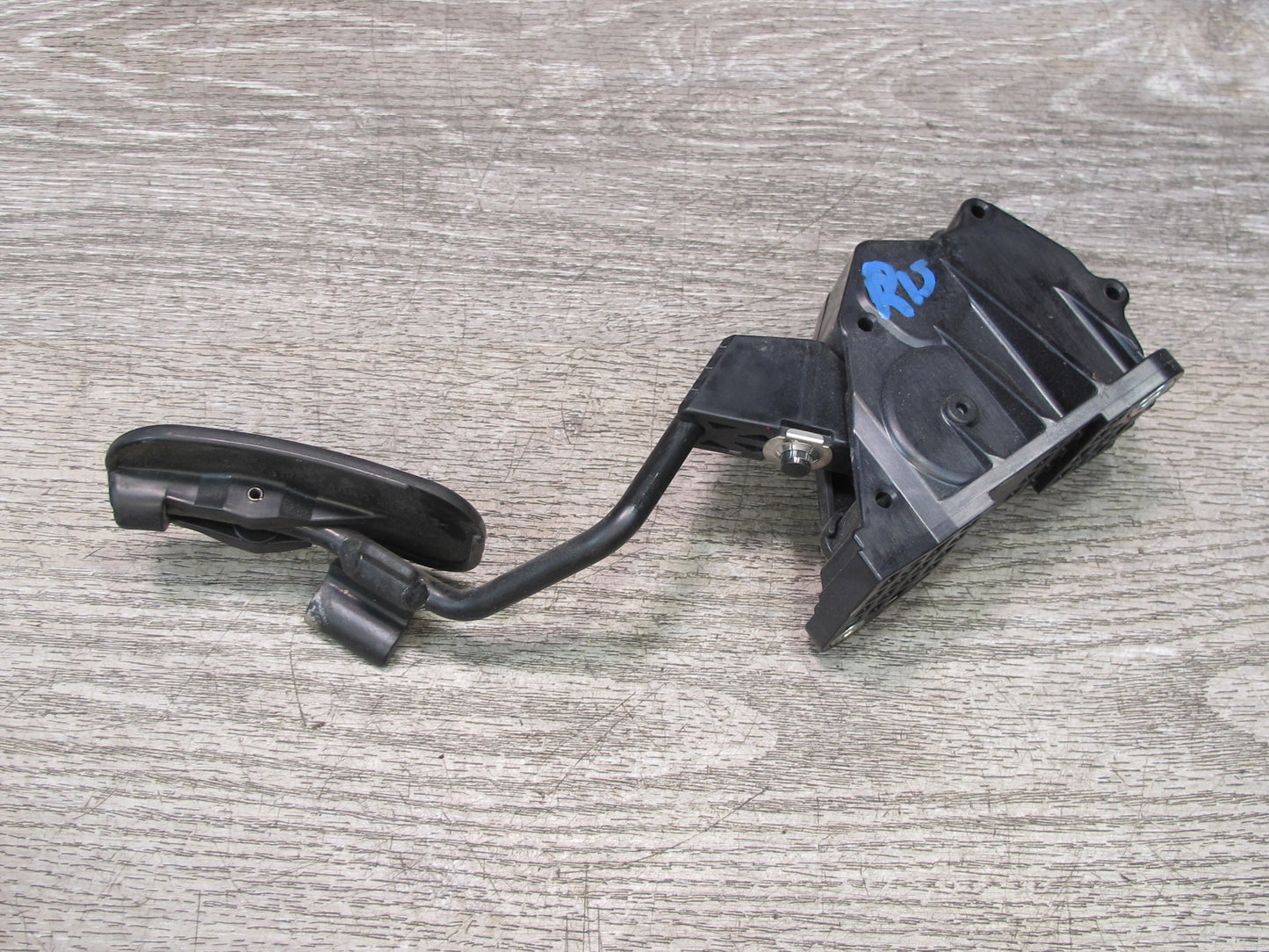 10-15 Lexus GSE20L IS350 IS250 Convertible RWD Gas Accelerator Pedal OEM