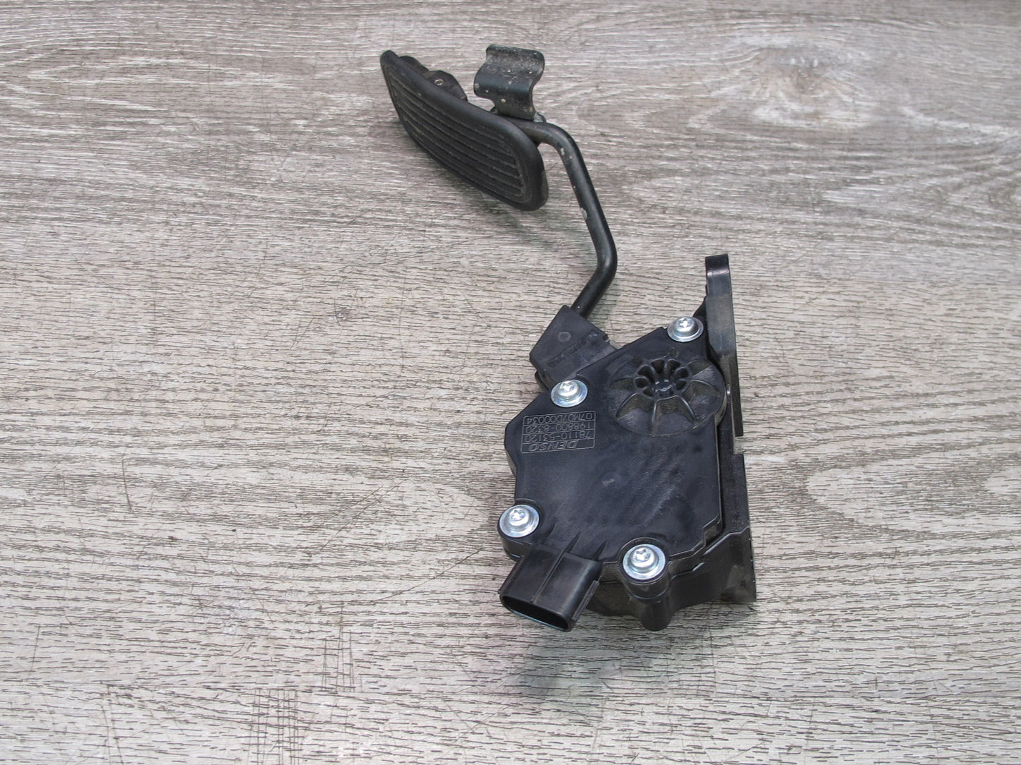 10-15 Lexus GSE20L IS350 IS250 Convertible RWD Gas Accelerator Pedal OEM