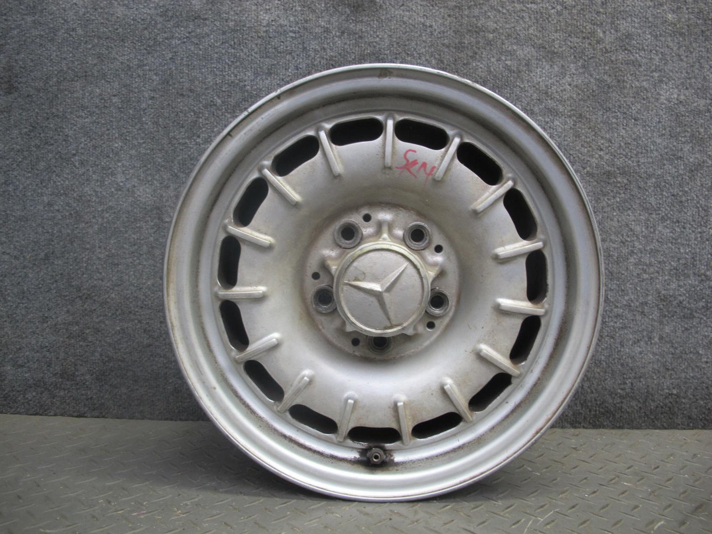 73-85 Mercedes R107 Set of 4 R14 14" Alloy Wheel Rim 14x6.5J ET30 1084001002 OEM