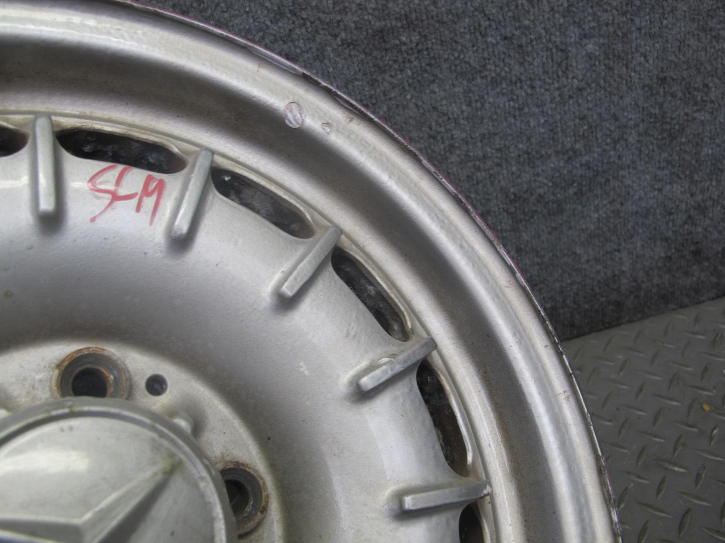 73-85 Mercedes R107 Set of 4 R14 14" Alloy Wheel Rim 14x6.5J ET30 1084001002 OEM