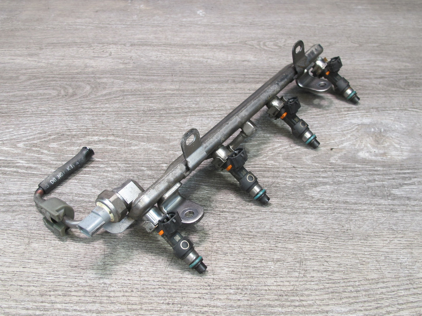 2014-2017 Infiniti QX60 2.5L Hybrid Fuel Rail Injector Set