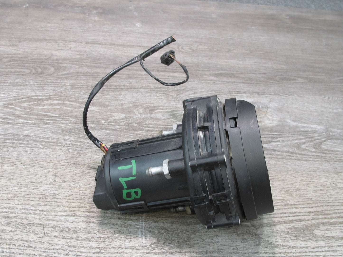 2001-2006 BMW E46 M3 S54 Engine Secondary Air Injection Smog Emission Pump