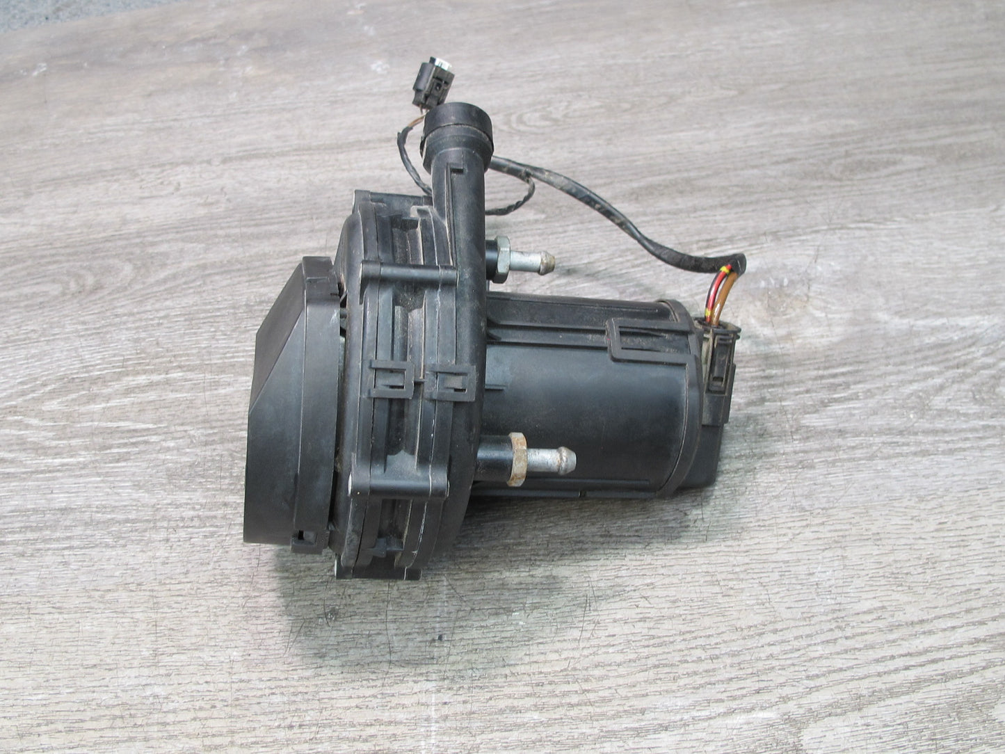2001-2006 BMW E46 M3 S54 Engine Secondary Air Injection Smog Emission Pump