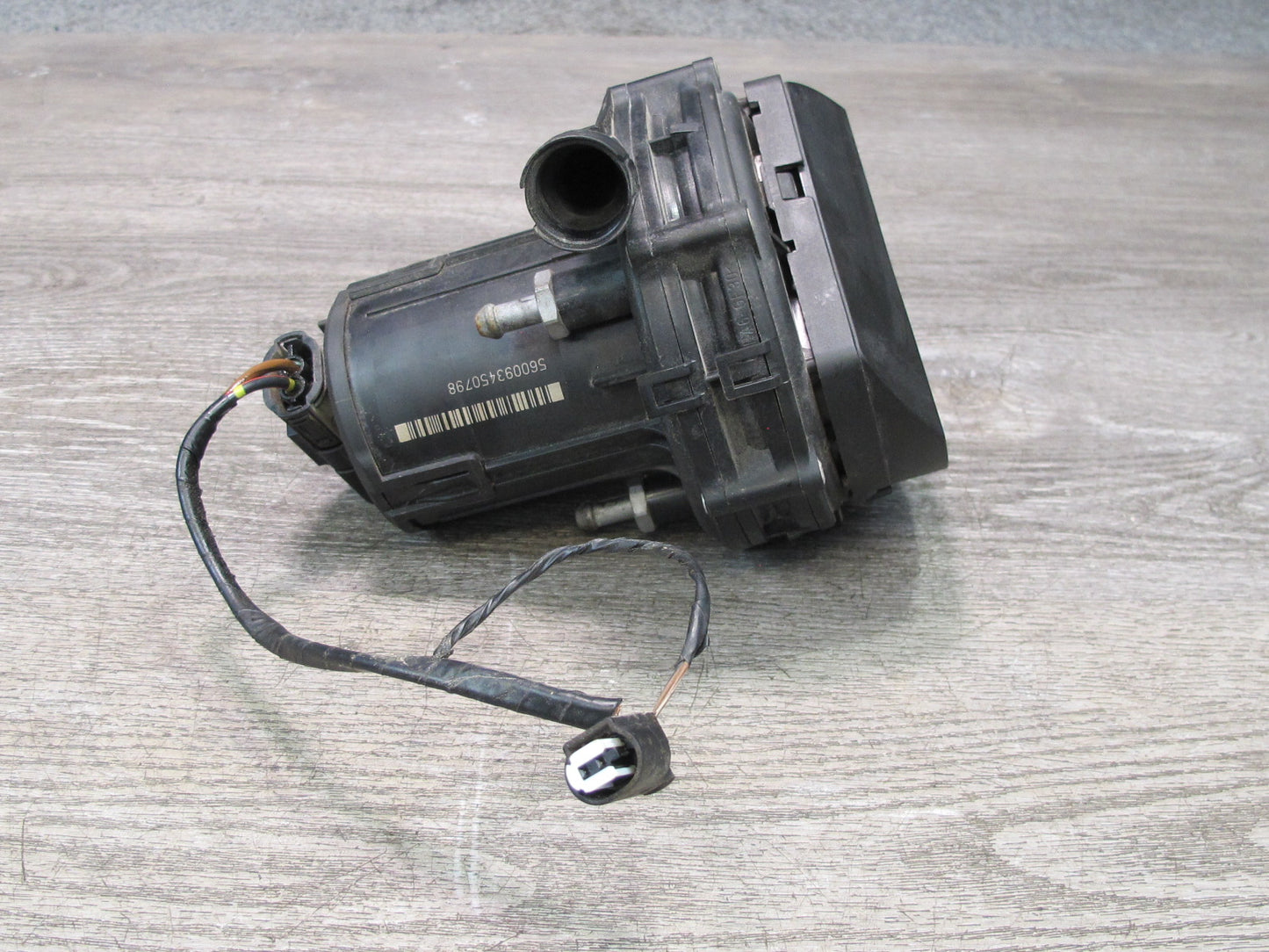2001-2006 BMW E46 M3 S54 Engine Secondary Air Injection Smog Emission Pump