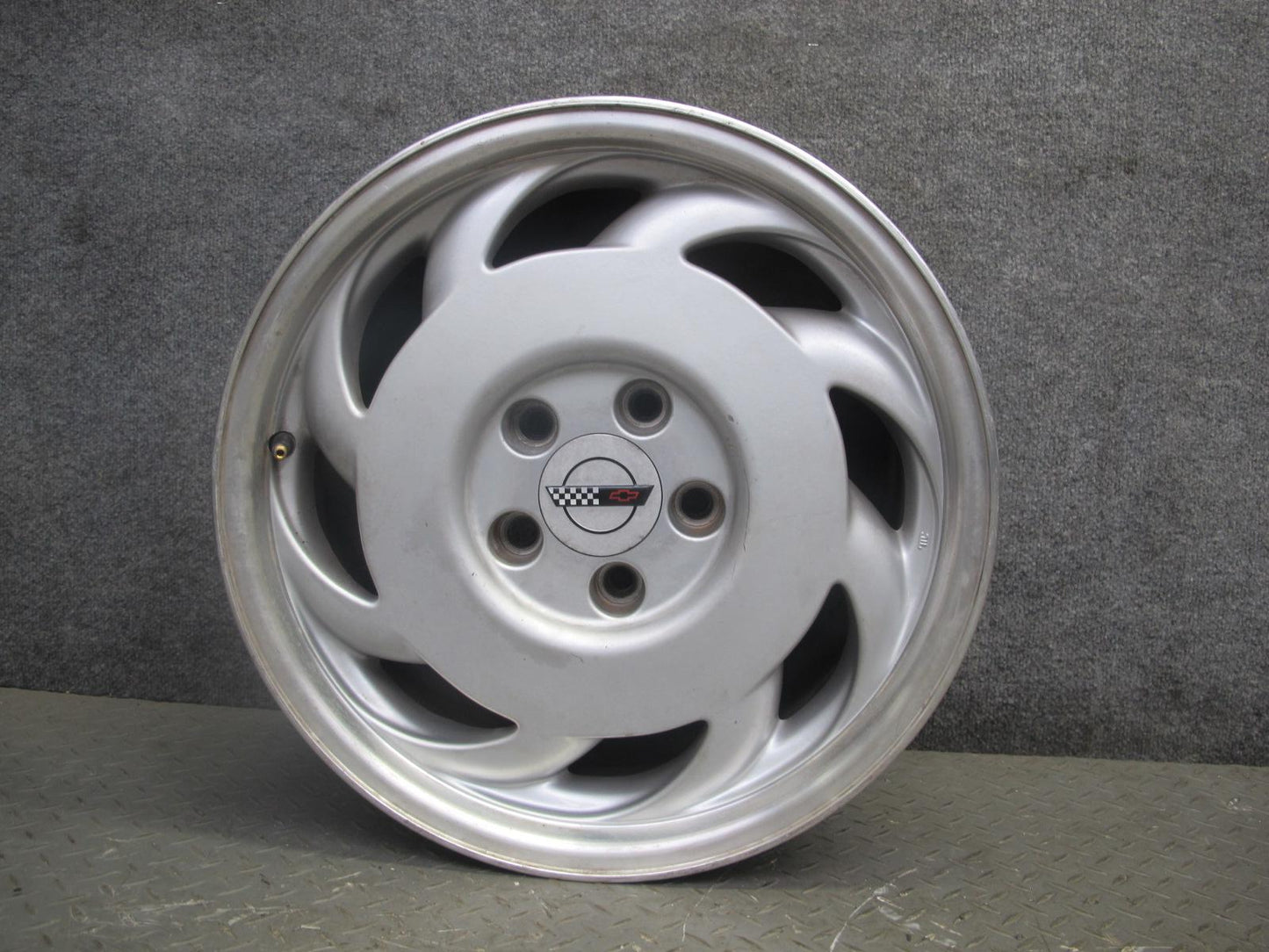 91-92 Chevrolet Corvette C4 Left 17" R17 Alloy Wheel Rim 17x9.5J ET56 OEM