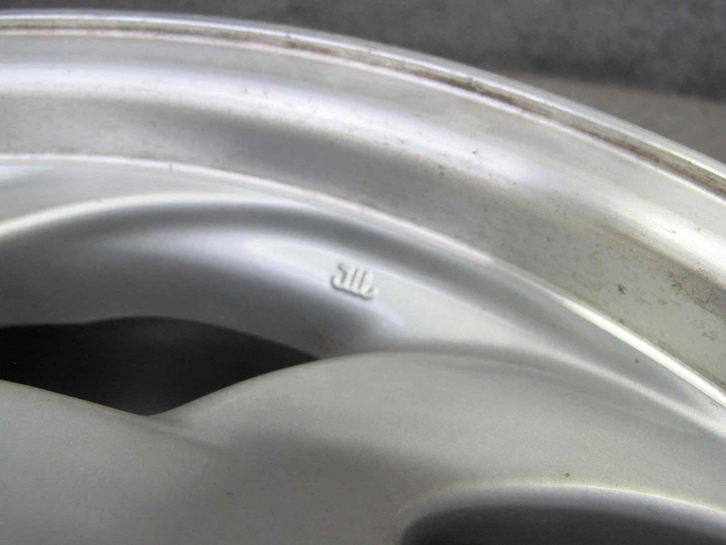 91-92 Chevrolet Corvette C4 Left 17" R17 Alloy Wheel Rim 17x9.5J ET56 OEM