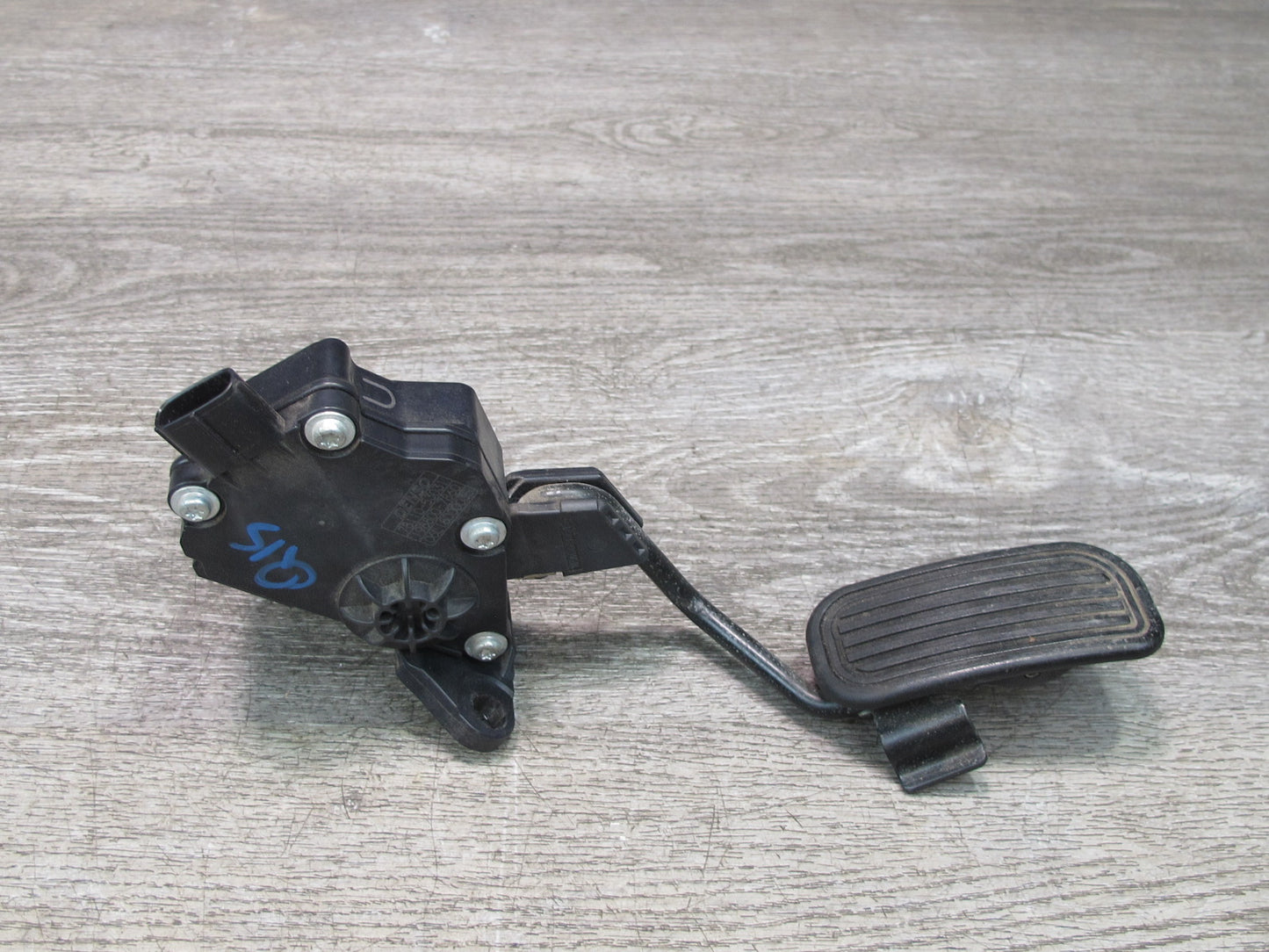 10-15 Lexus GSE20L IS350 IS250 Convertible RWD Gas Accelerator Pedal OEM