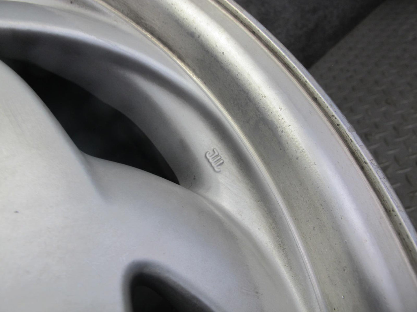 91-92 Chevrolet Corvette C4 Left 17" R17 Alloy Wheel Rim 17x9.5J ET56 OEM