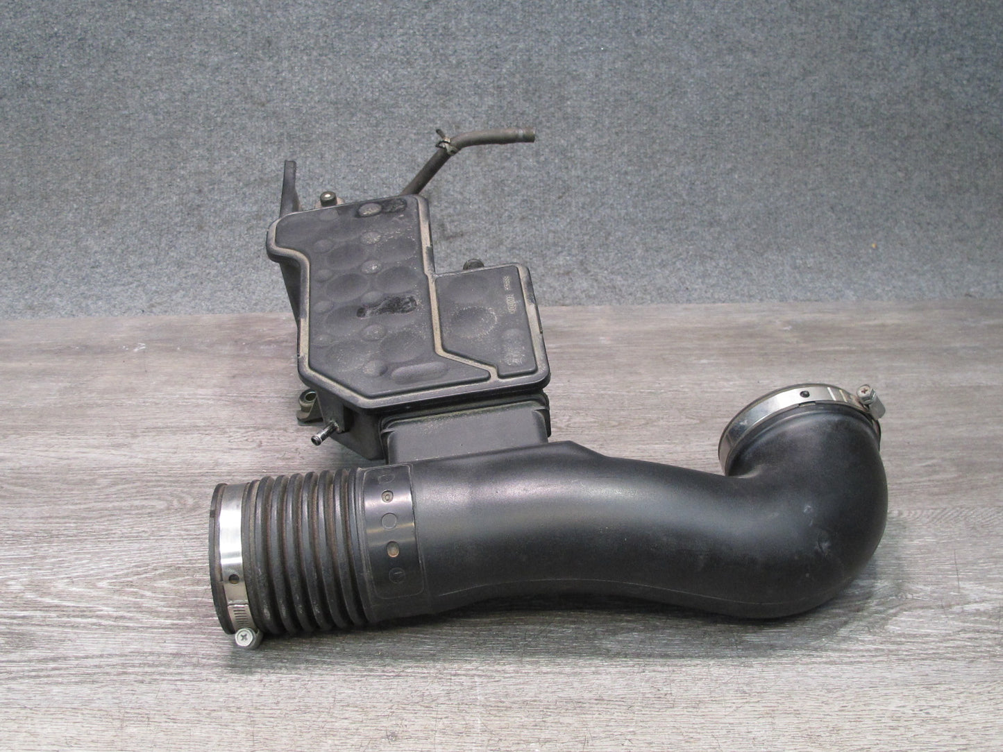 02-10 Lexus Z40 SC430 3UZFE Air Inlet Intake Duct Resonator Hose Pipe OEM