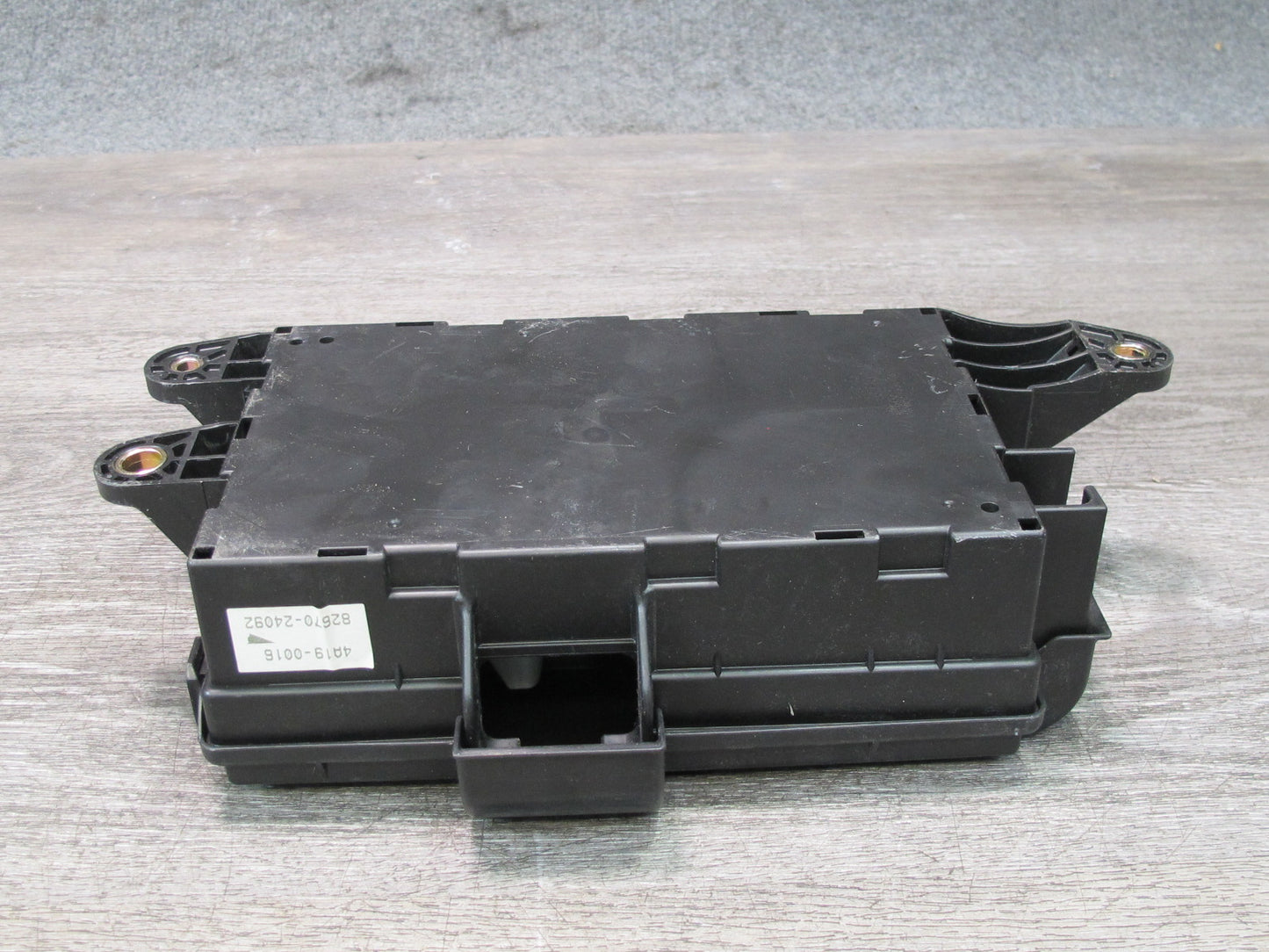 02-10 Lexus Z40 SC430 Rear Trunk Fuse Relay Box Module 82670-24092 OEM