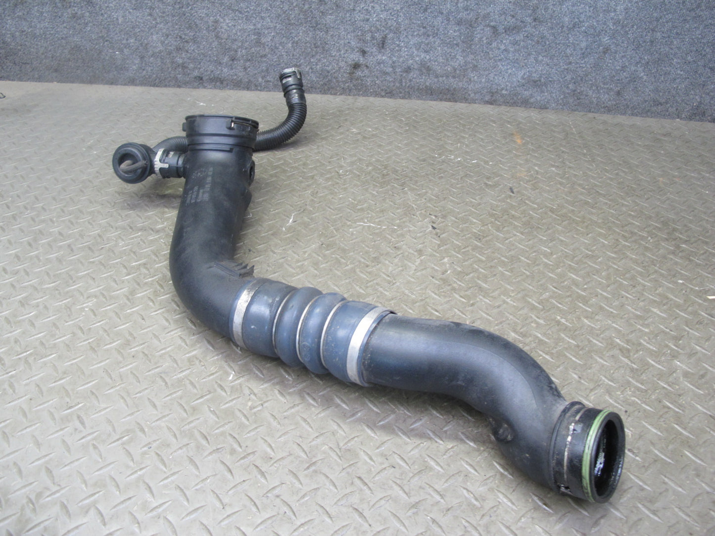 09-16 BMW E89 Z4 Turbocharger Charge Air Induction Pipe Tube OEM