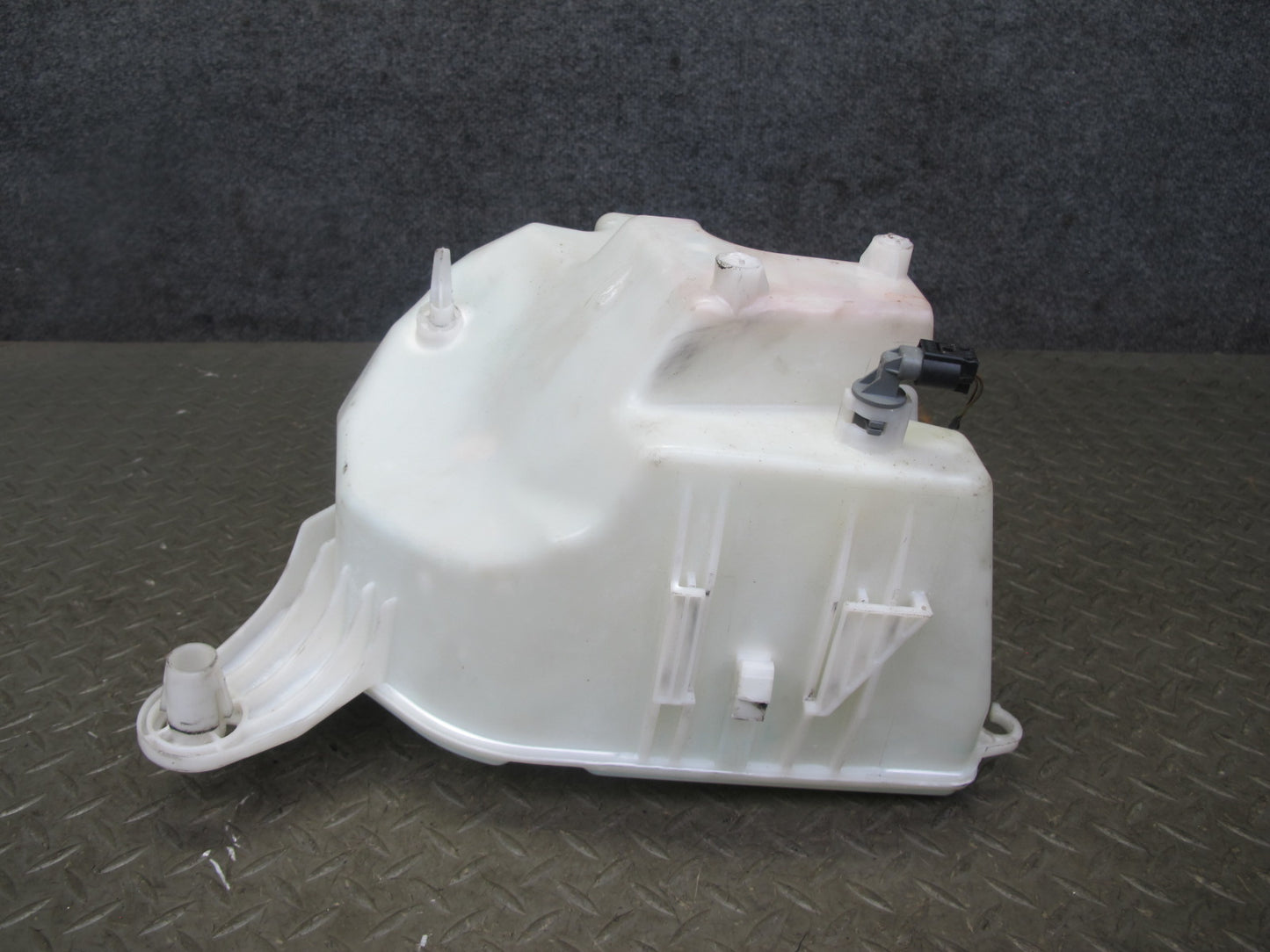 09-16 BMW E89 Z4 Windshield Washer Fluid Reservoir Tank w Pump OEM