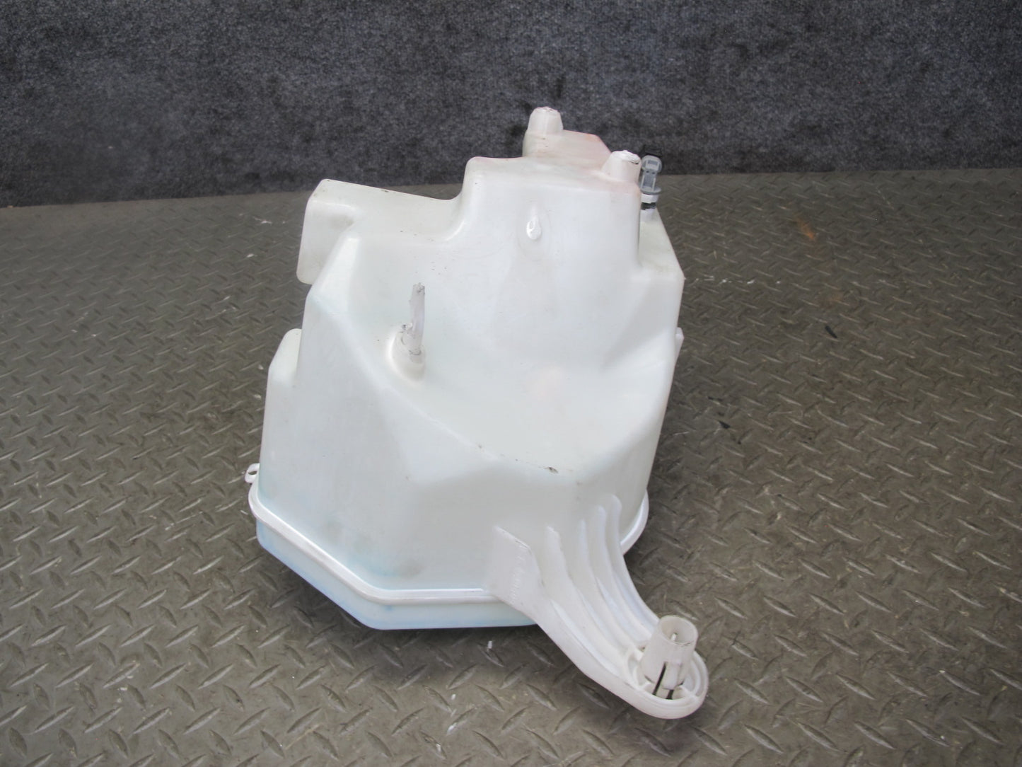 09-16 BMW E89 Z4 Windshield Washer Fluid Reservoir Tank w Pump OEM