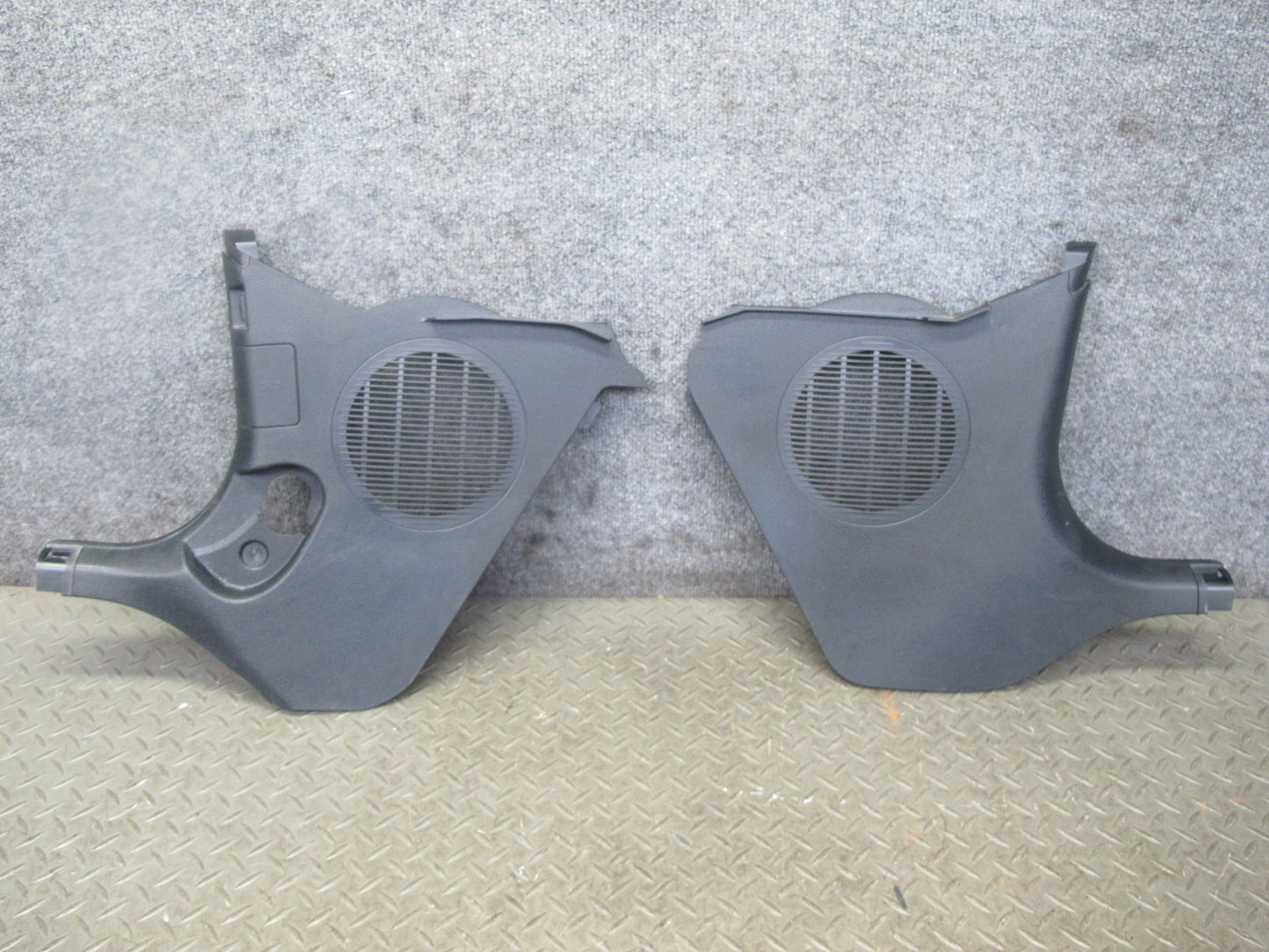 09-16 BMW E89 Z4 Set of 2 Front Left & Right Kick Lower Trim Cover Panel OEM