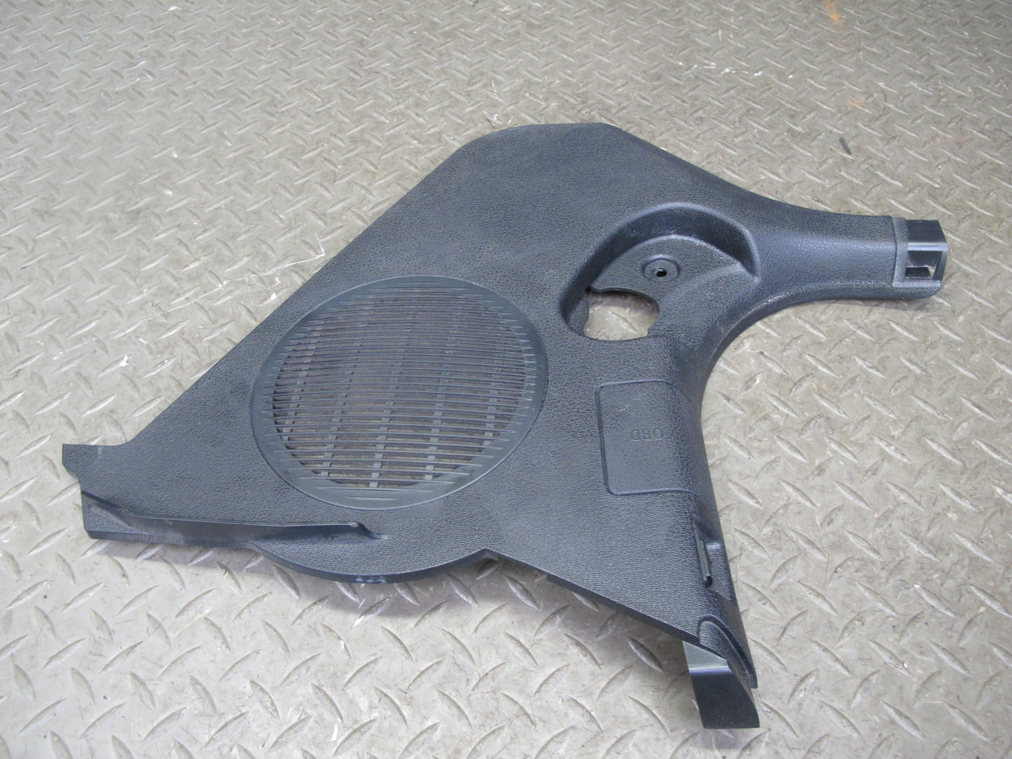 09-16 BMW E89 Z4 Set of 2 Front Left & Right Kick Lower Trim Cover Panel OEM