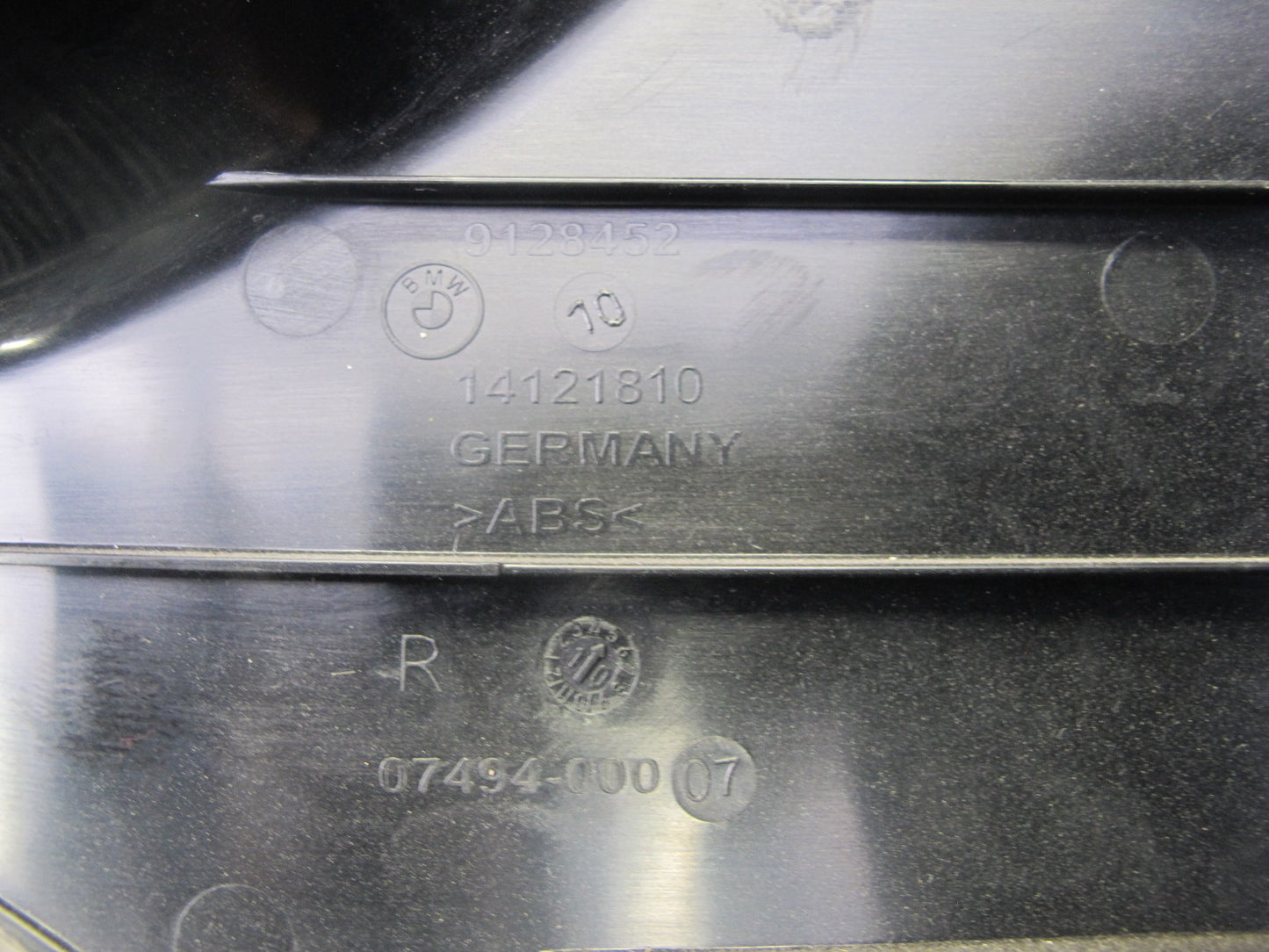 09-16 BMW E89 Z4 Set of 2 Front Left & Right Kick Lower Trim Cover Panel OEM
