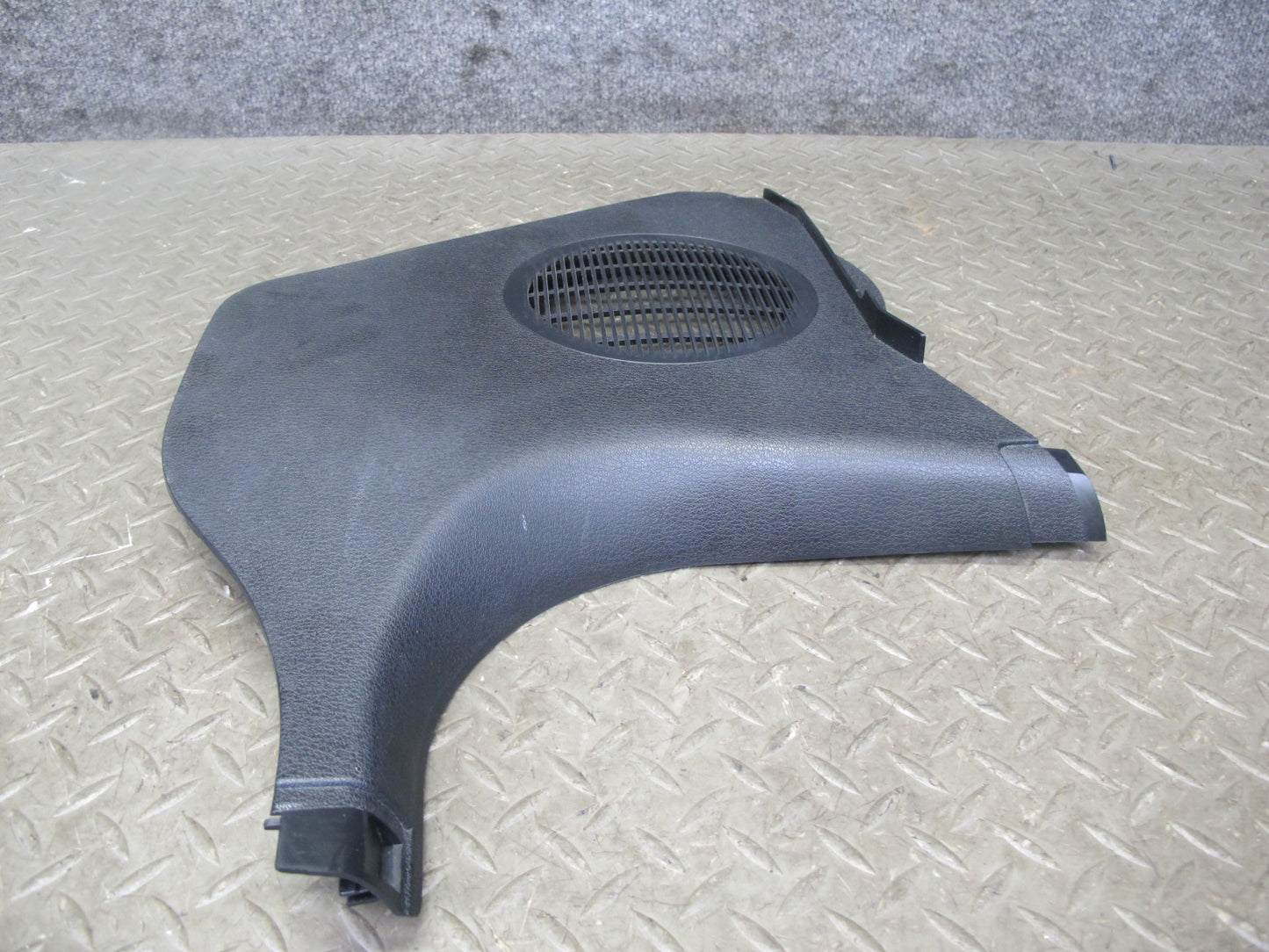 09-16 BMW E89 Z4 Set of 2 Front Left & Right Kick Lower Trim Cover Panel OEM