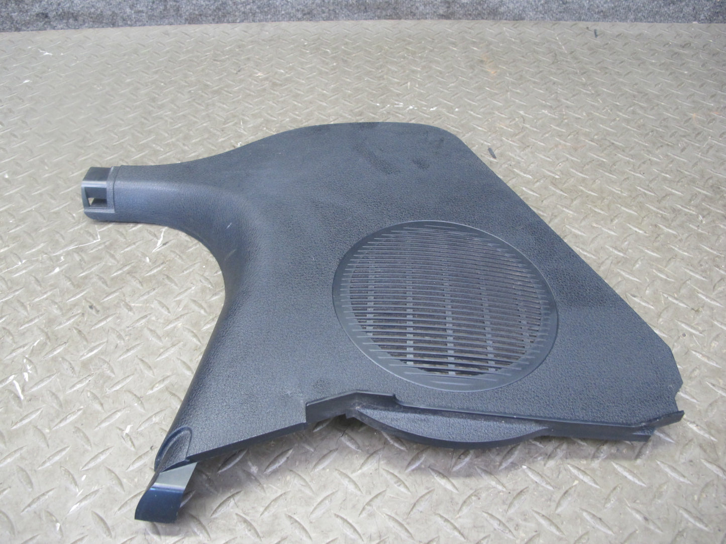 09-16 BMW E89 Z4 Set of 2 Front Left & Right Kick Lower Trim Cover Panel OEM