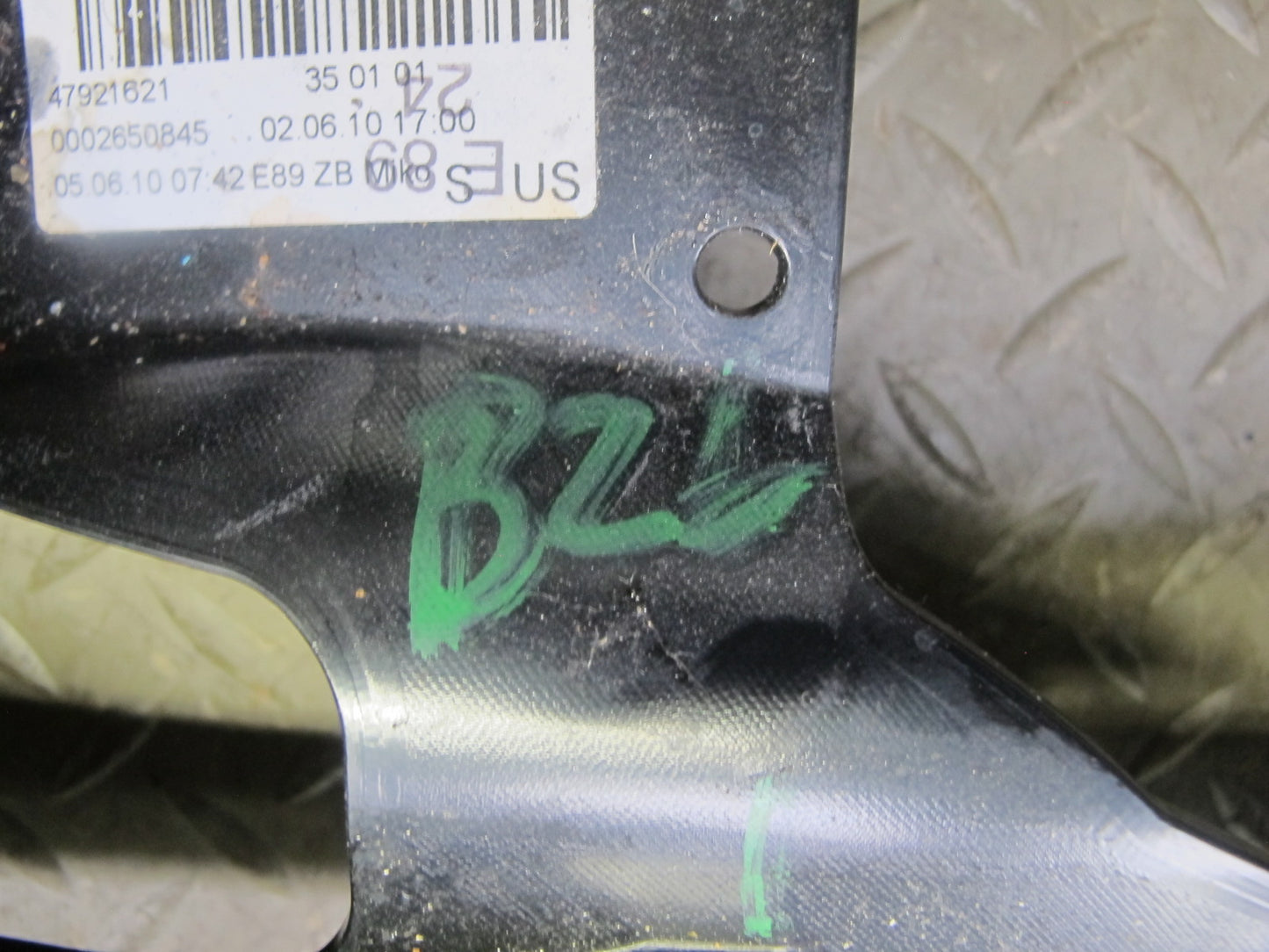 09-16 BMW E89 Z4 Center Console Trim Cover Panel Black OEM