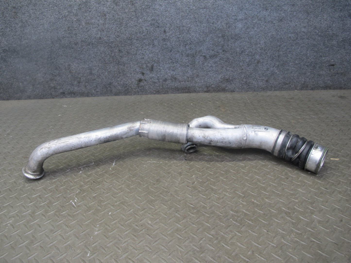 09-16 BMW E89 Z4 Turbocharger Charge Air Induction Pipe Tube 7568239 OEM