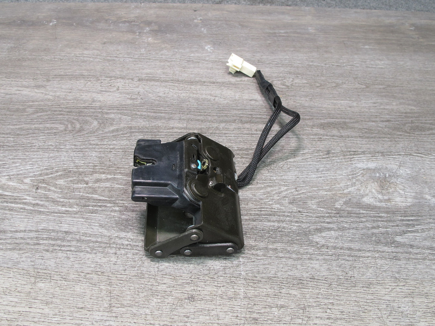 02-10 Lexus Z40 SC430 Rear Trunk Lid Lock Latch Actuator OEM