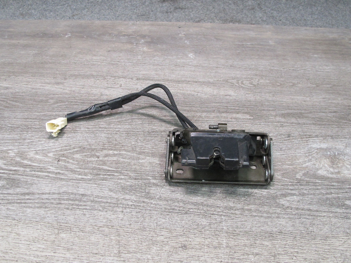 02-10 Lexus Z40 SC430 Rear Trunk Lid Lock Latch Actuator OEM