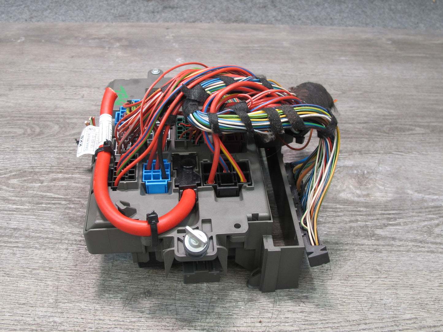 09-16 BMW E89 Z4 Front Power Distribution Fuse Relay Box Module 9154970 OEM