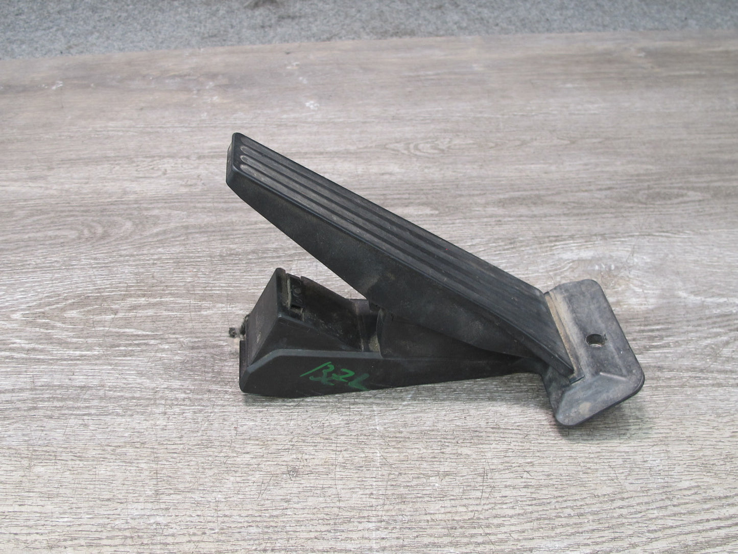 09-16 BMW E89 Z4 A/T Gas Acceleration  Pedal 6789998 OEM