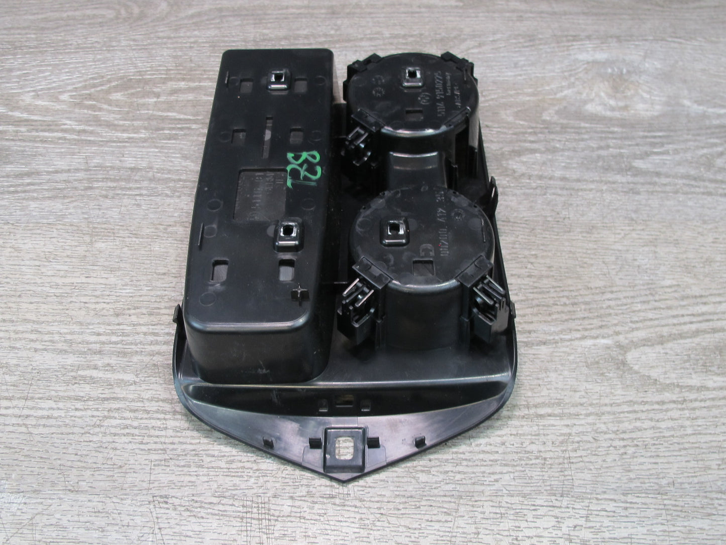 09-16 BMW E89 Z4 Center Console CUP Holder Storage Panel 9150225 OEM