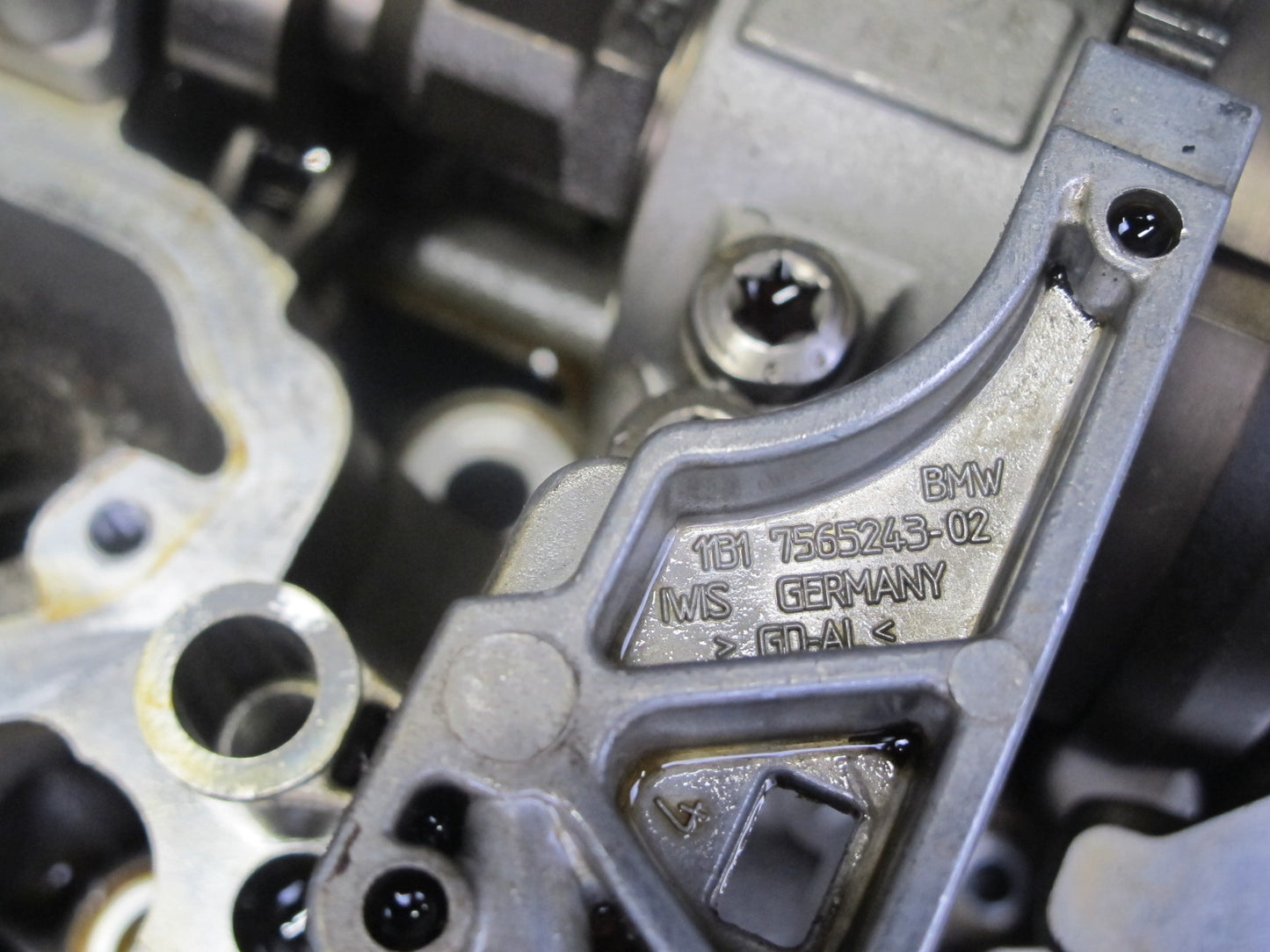 11-13 BMW F10 550i N63 Engine Motor Left Cylinder Head w Camshafts 103K OEM