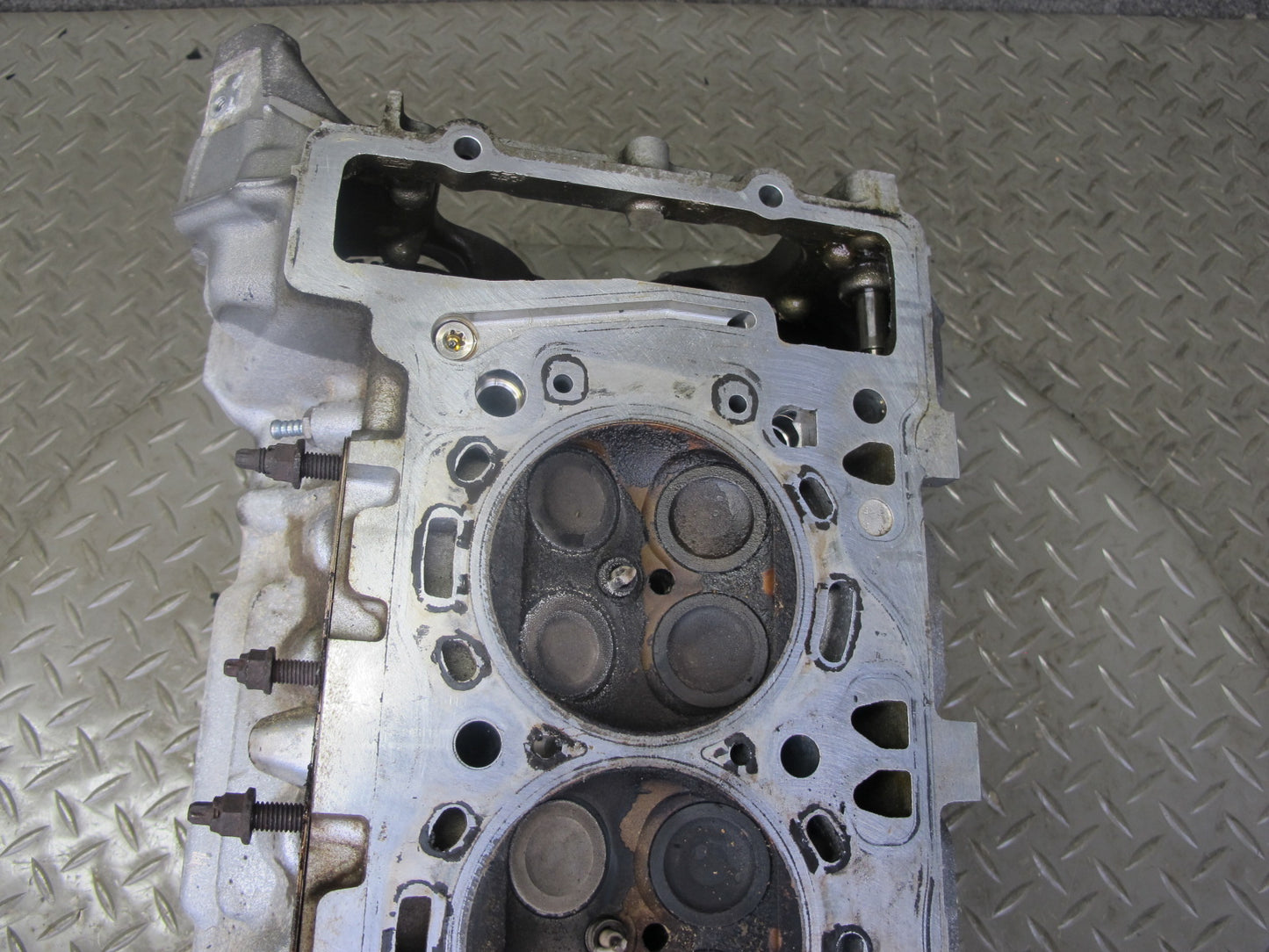 11-13 BMW F10 550i N63 Engine Motor Left Cylinder Head w Camshafts 103K OEM
