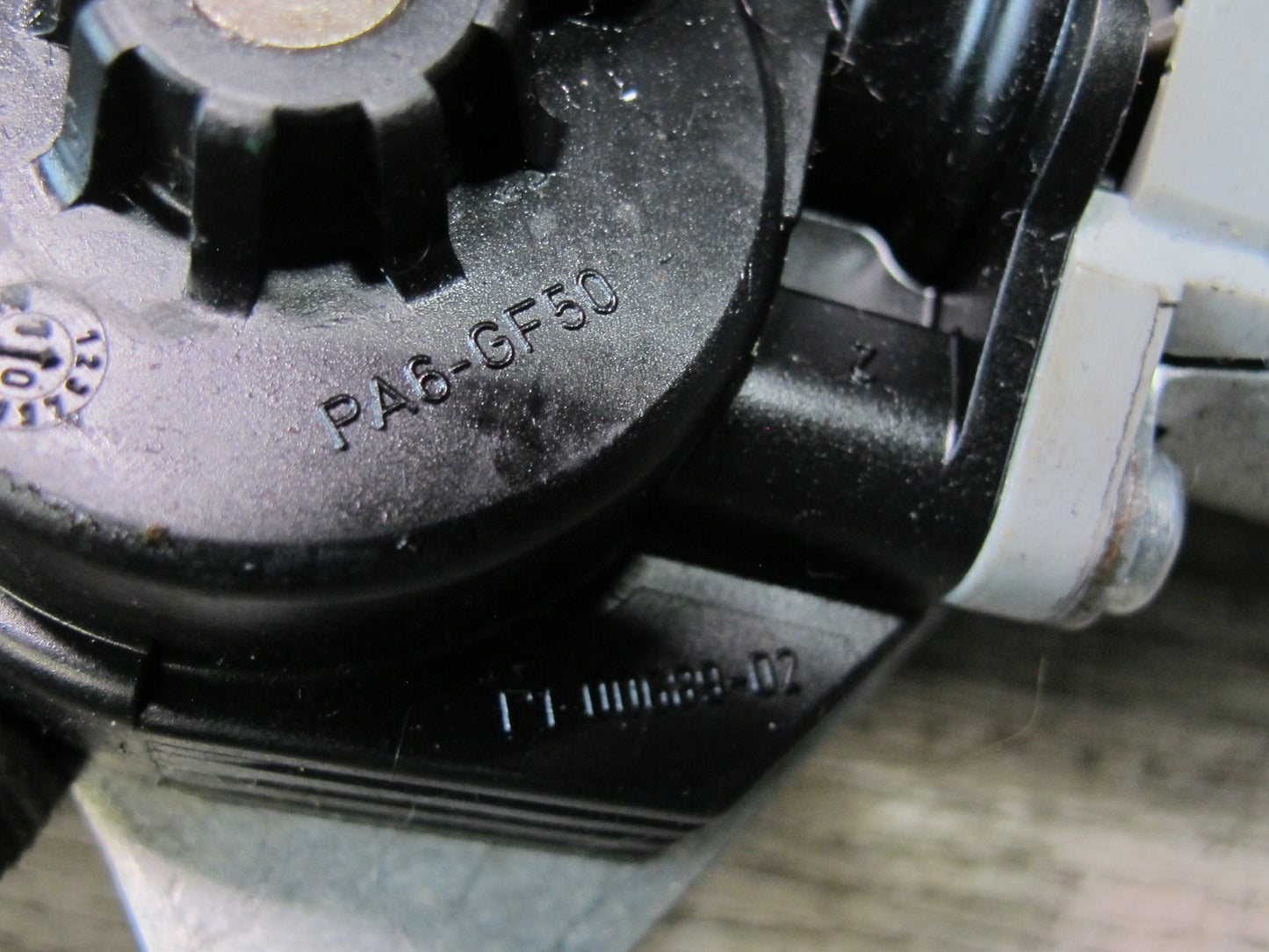 09-16 BMW E89 Z4 Set of 4 Front Right Seat Adjust Motor OEM