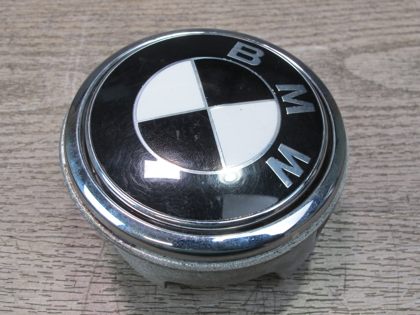 09-16 BMW E89 Z4 Rear Trunk Lid Release Handle Emblem Logo Badge 7214036 OEM