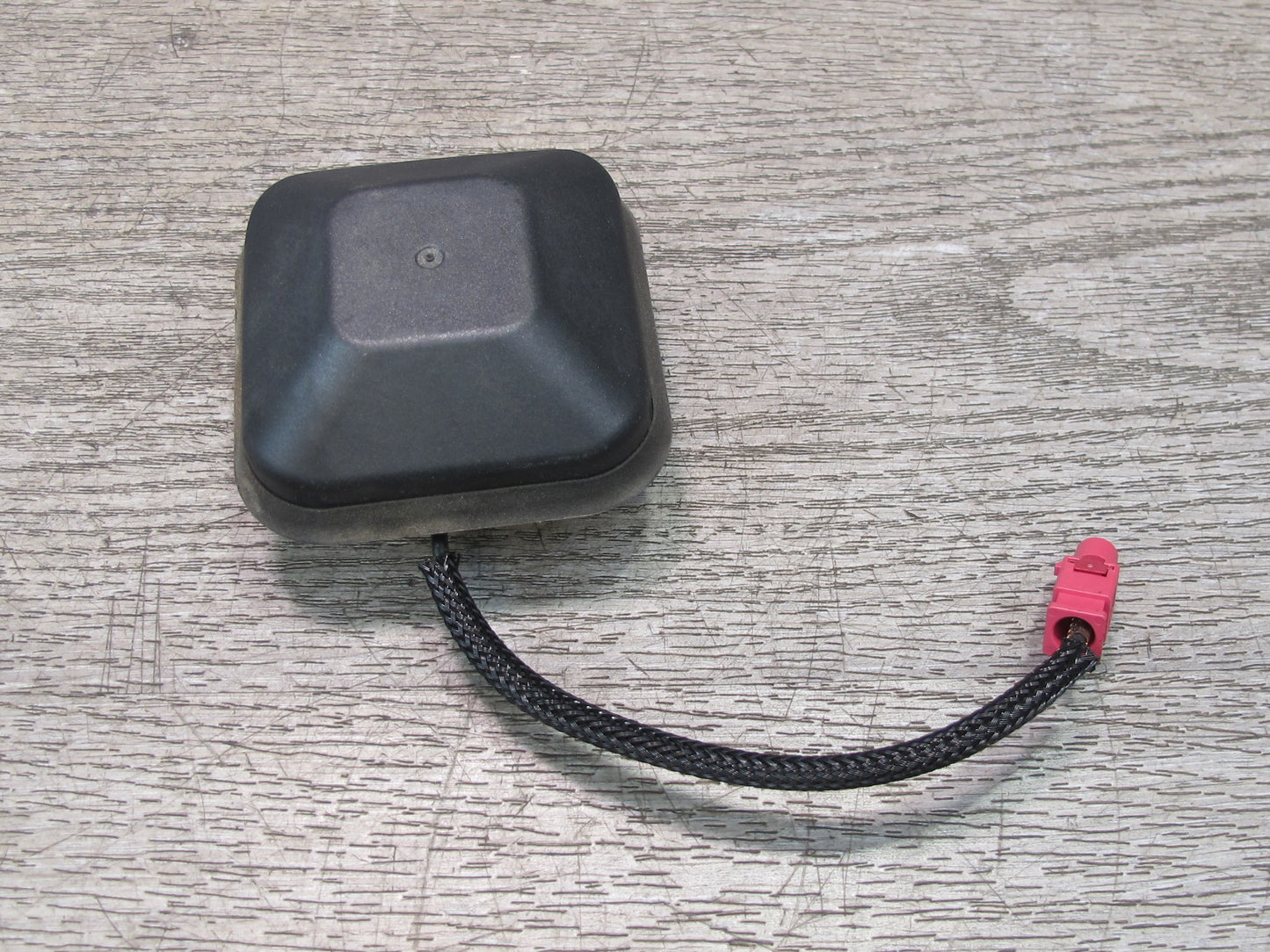 09-16 BMW E89 Z4 Satellite Radio Antenna 9224647 OEM