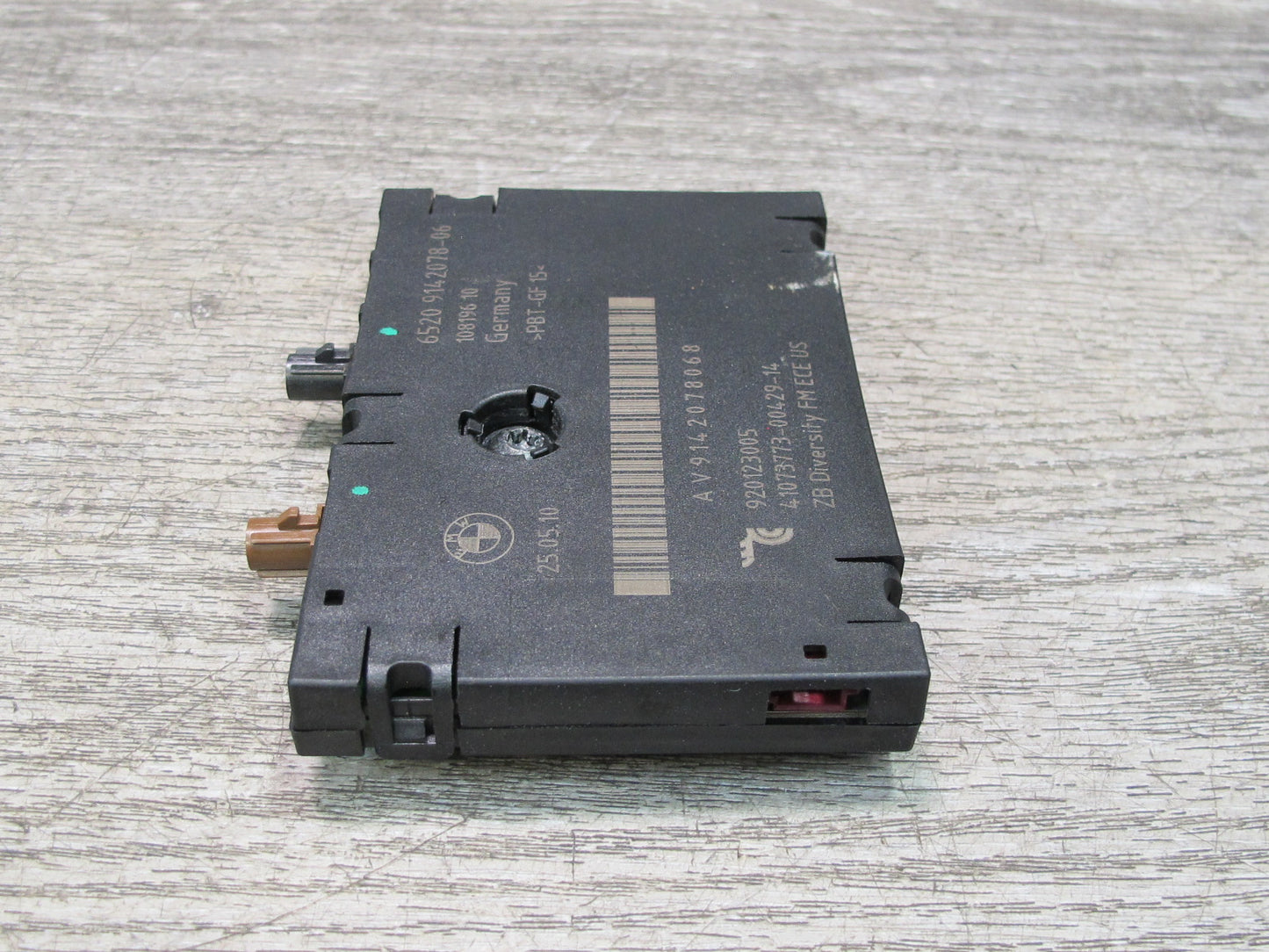 09-16 BMW E89 Z4 Radio Antenna Amplifier Diversity Module 9142078 OEM