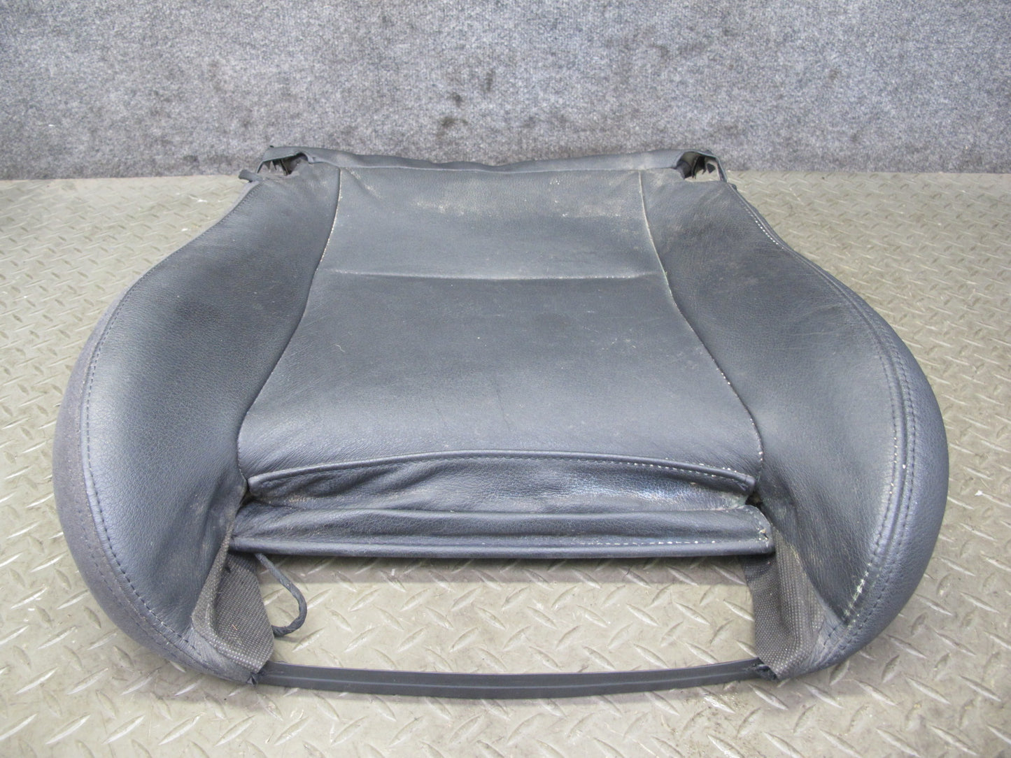 09-16 BMW E89 Z4 Front Left Sport Seat Lower Leather Cushion OEM