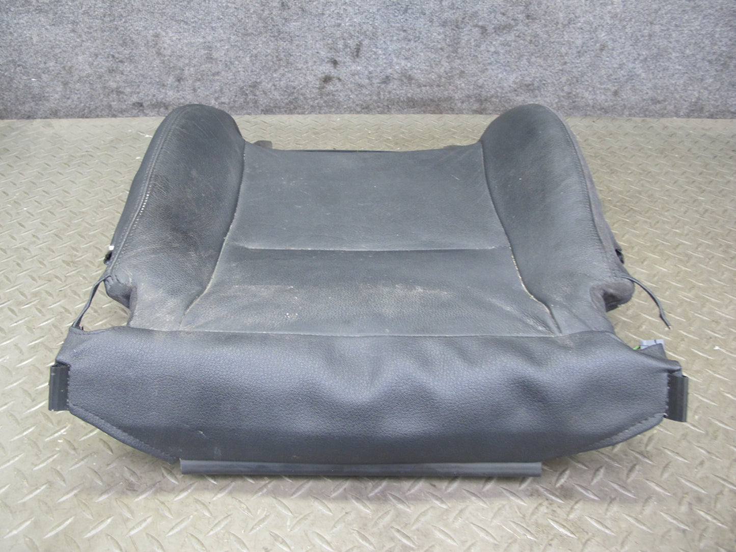 09-16 BMW E89 Z4 Front Left Sport Seat Lower Leather Cushion OEM
