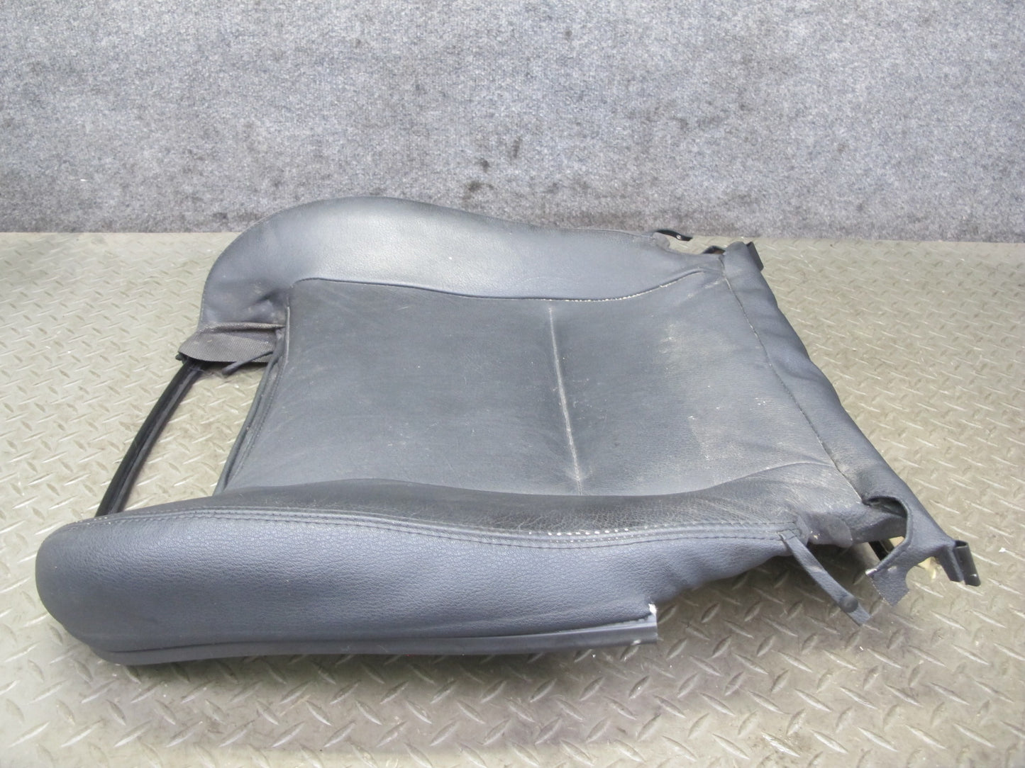 09-16 BMW E89 Z4 Front Left Sport Seat Lower Leather Cushion OEM