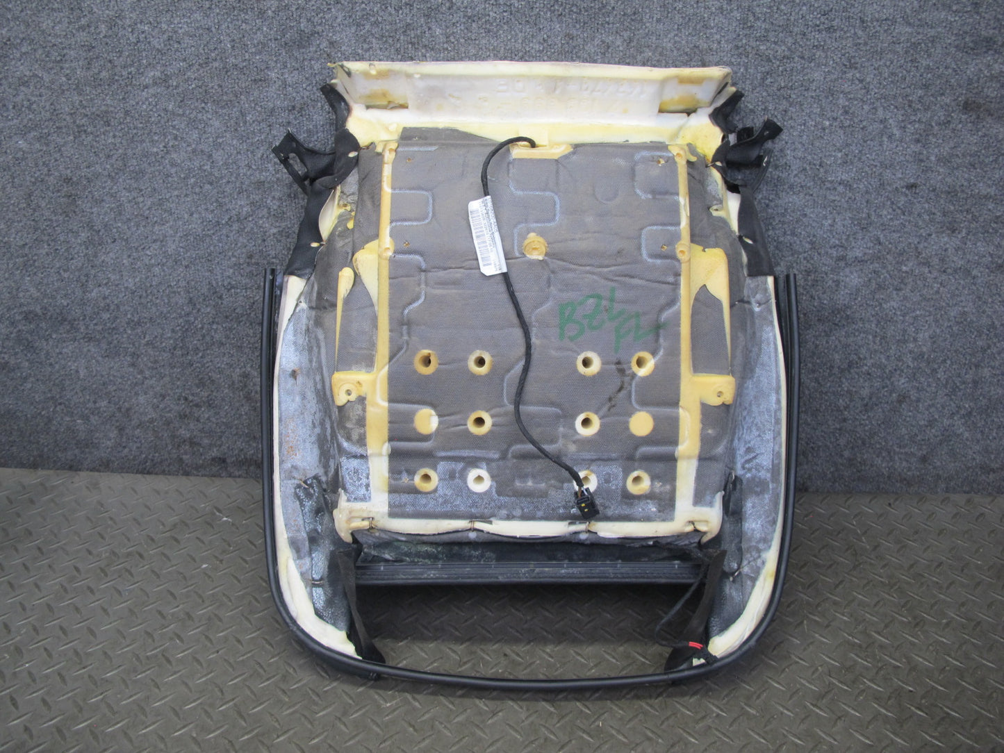 09-16 BMW E89 Z4 Front Left Sport Seat Lower Leather Cushion OEM