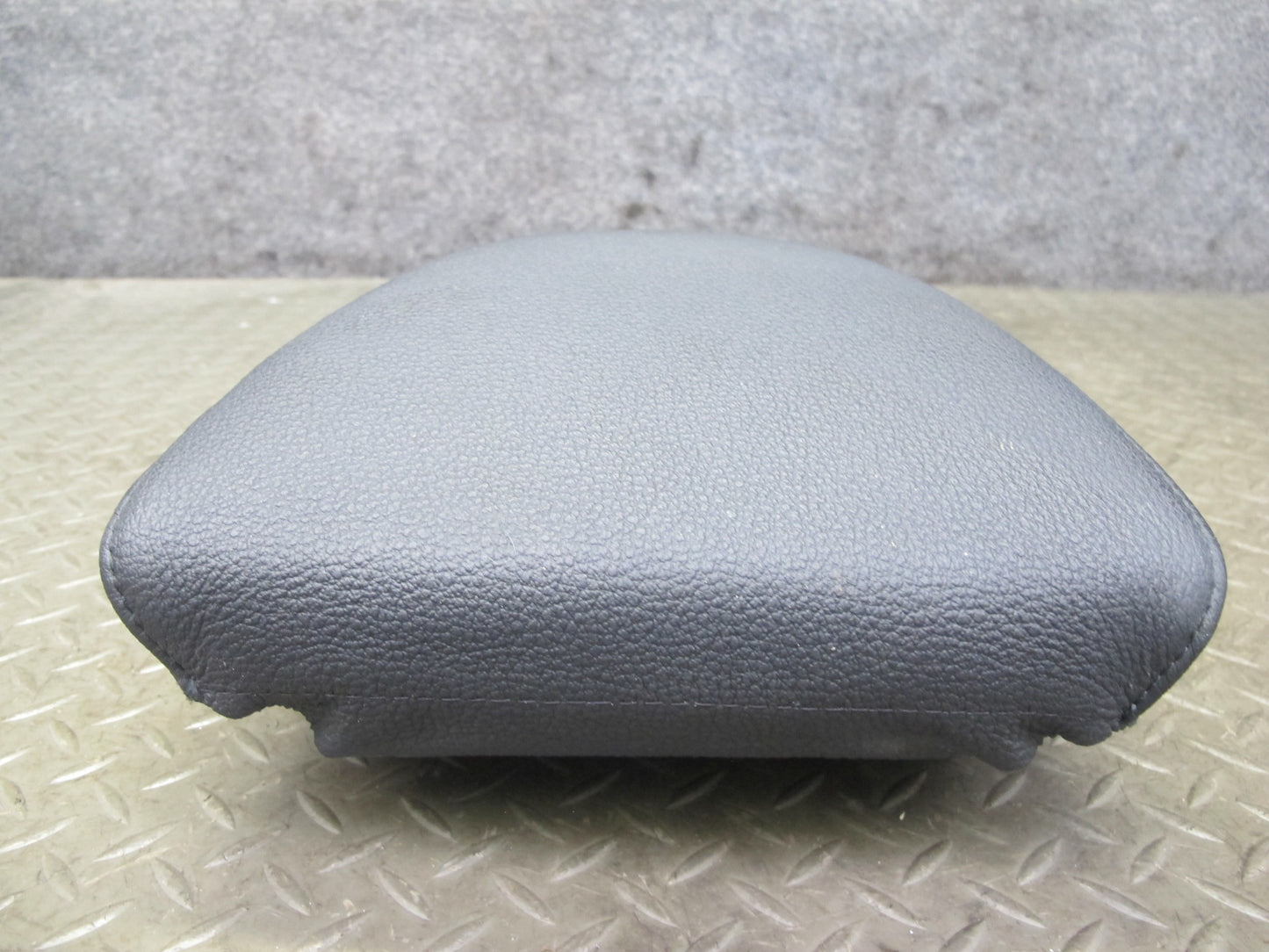 09-16 BMW E89 Z4 Set of 2 Front Left & Right Seat Leather Headrest OEM